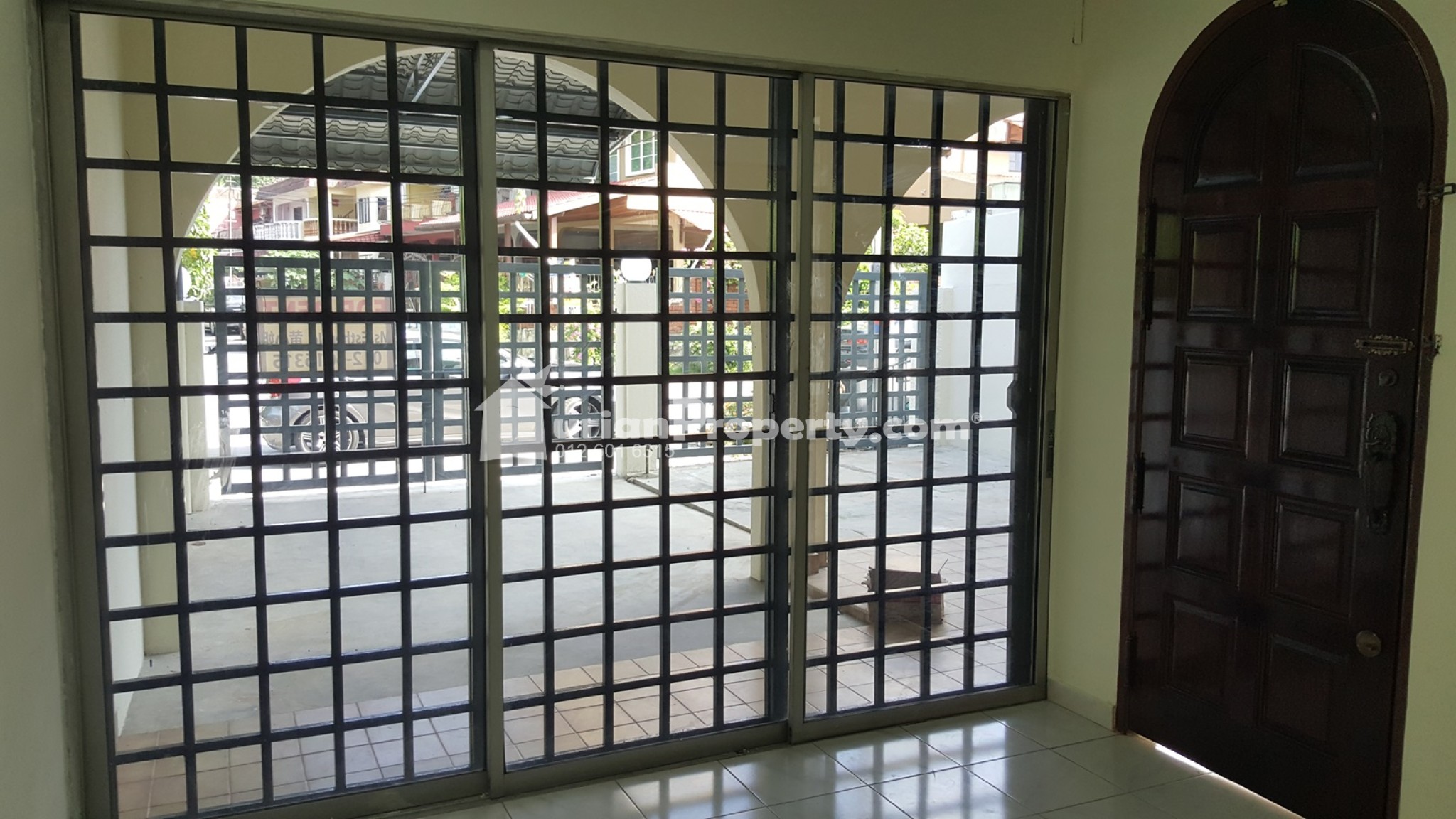 Terrace House For Rent at Taman Desa Jaya