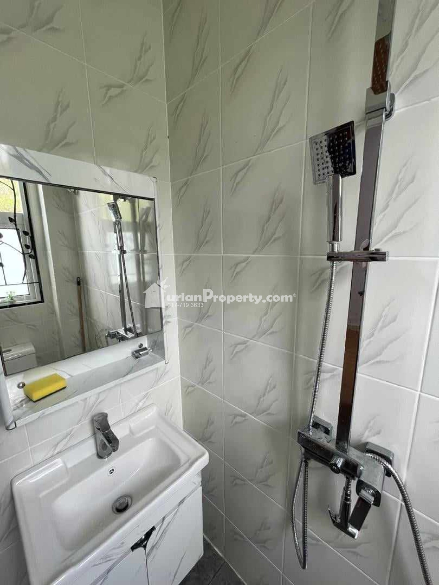 Bungalow House For Rent at Section 8