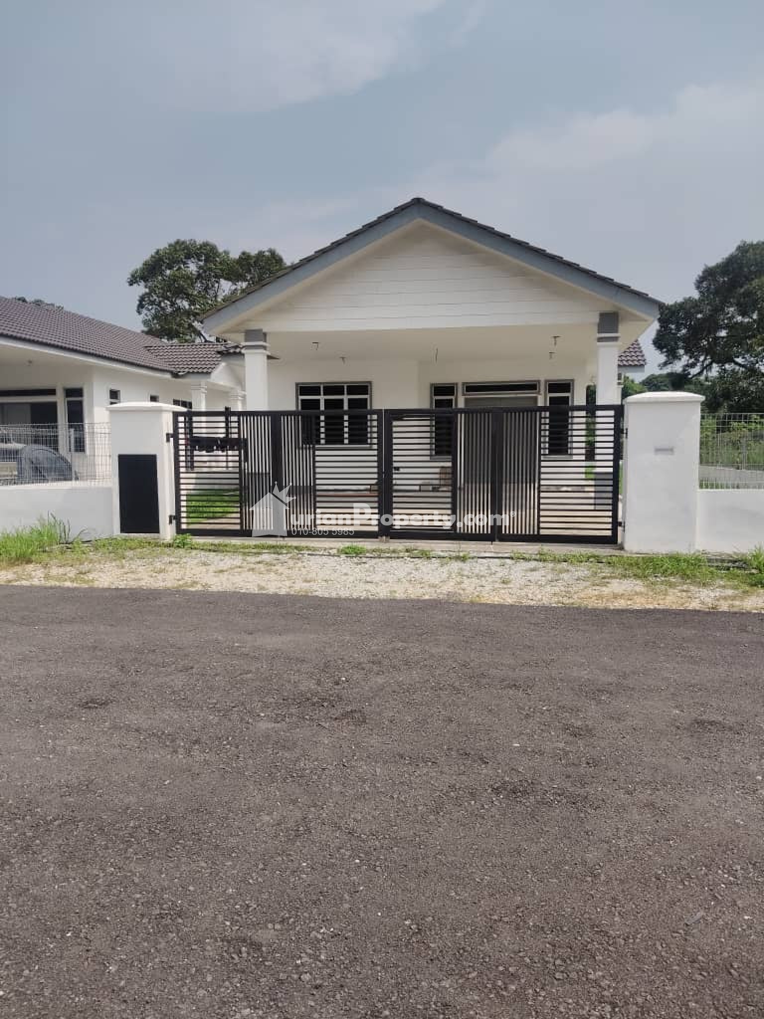 Bungalow House For Sale at Jenderam Hulu