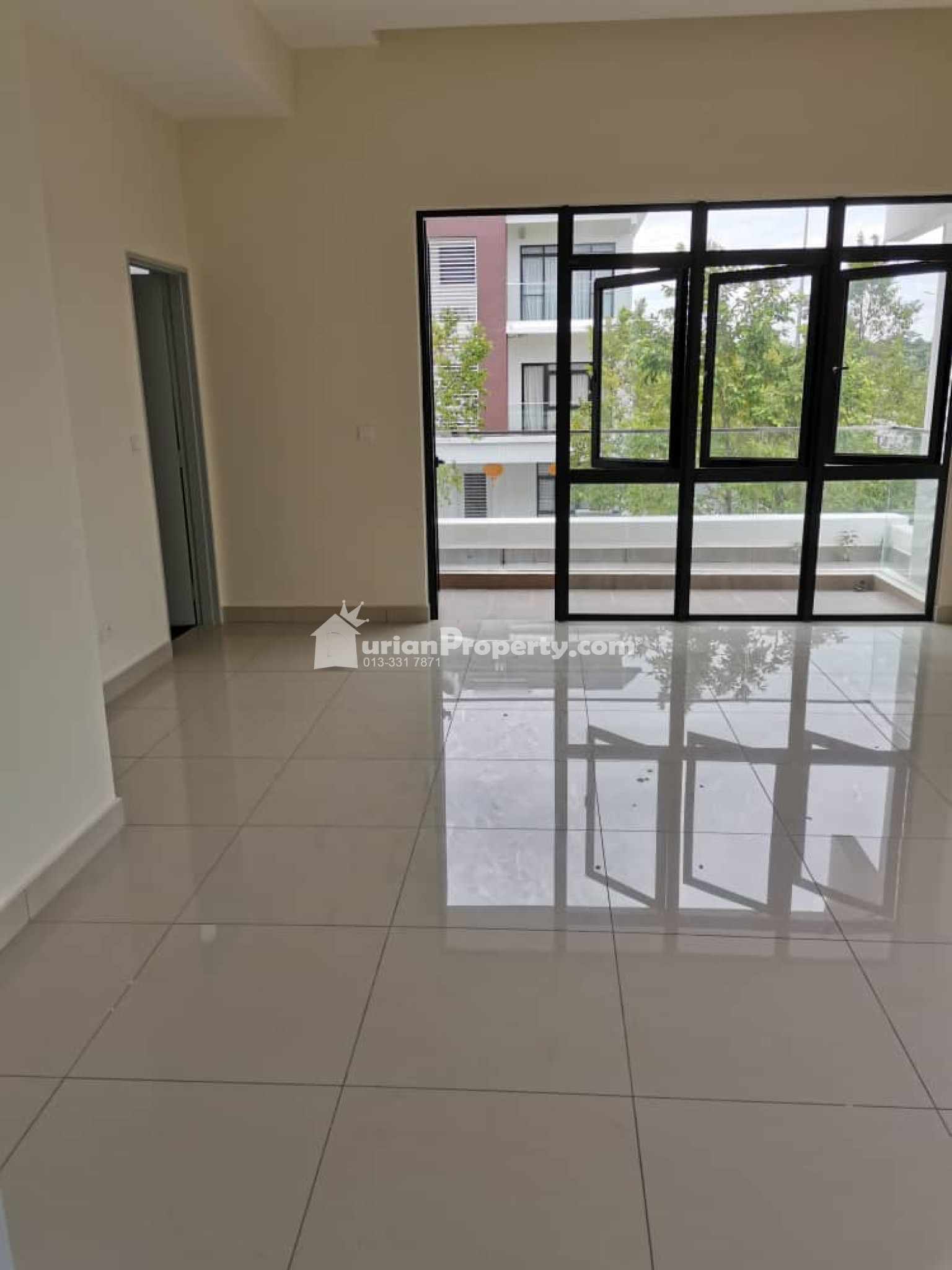 Townhouse For Sale at Avens Residence
