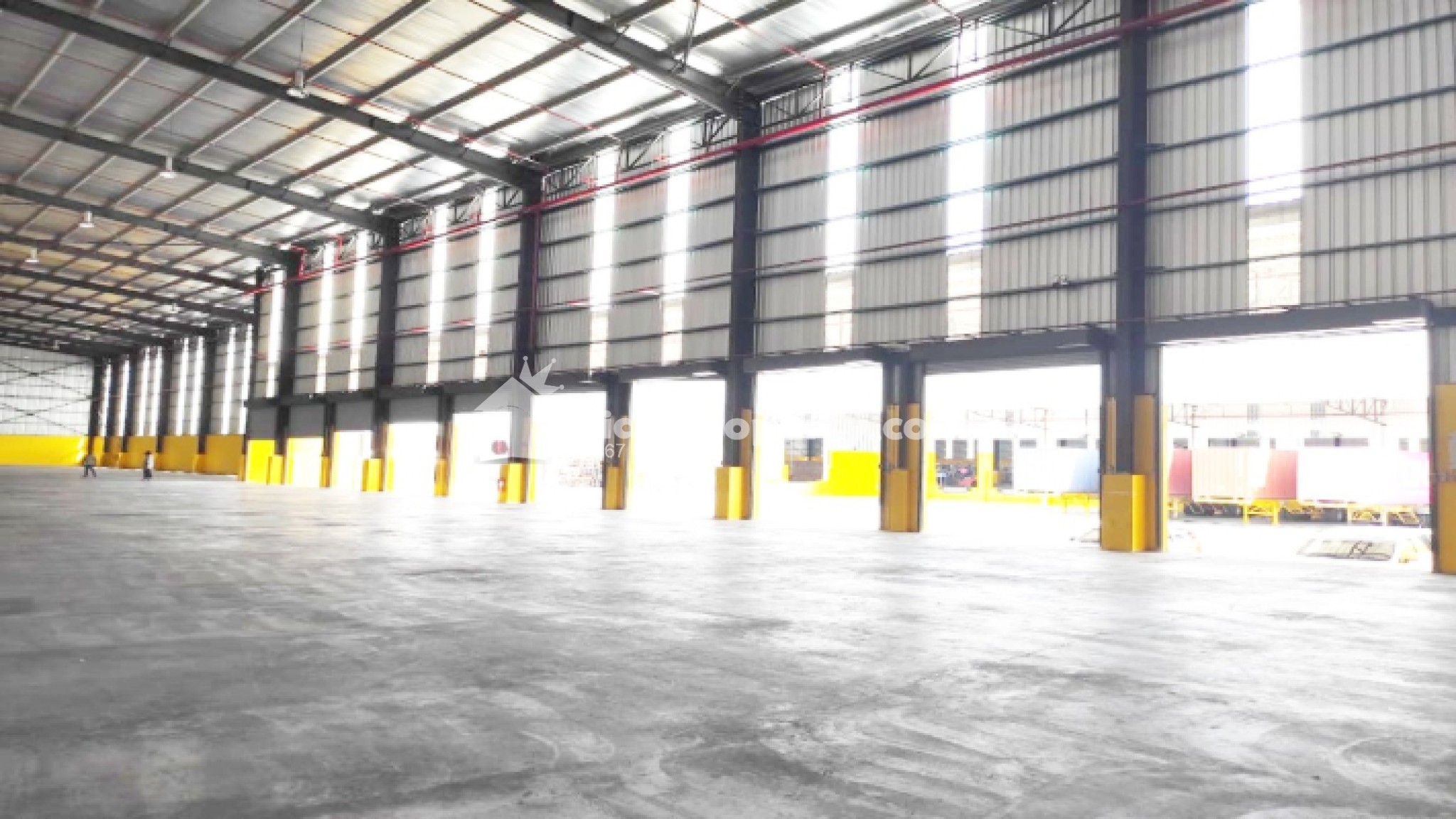 Semi-D Factory For Rent at Westport