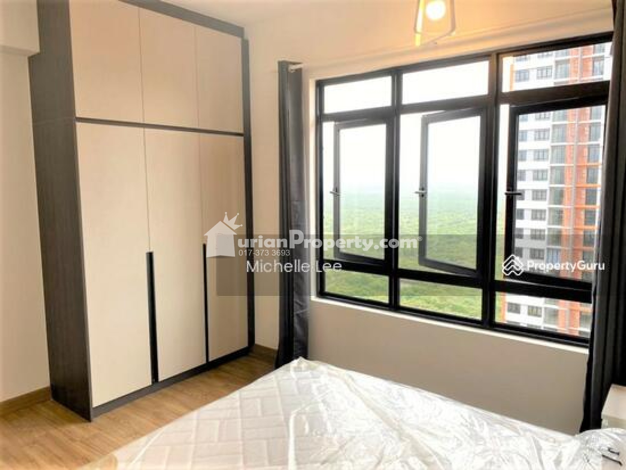 Condo For Rent at Amber Residence