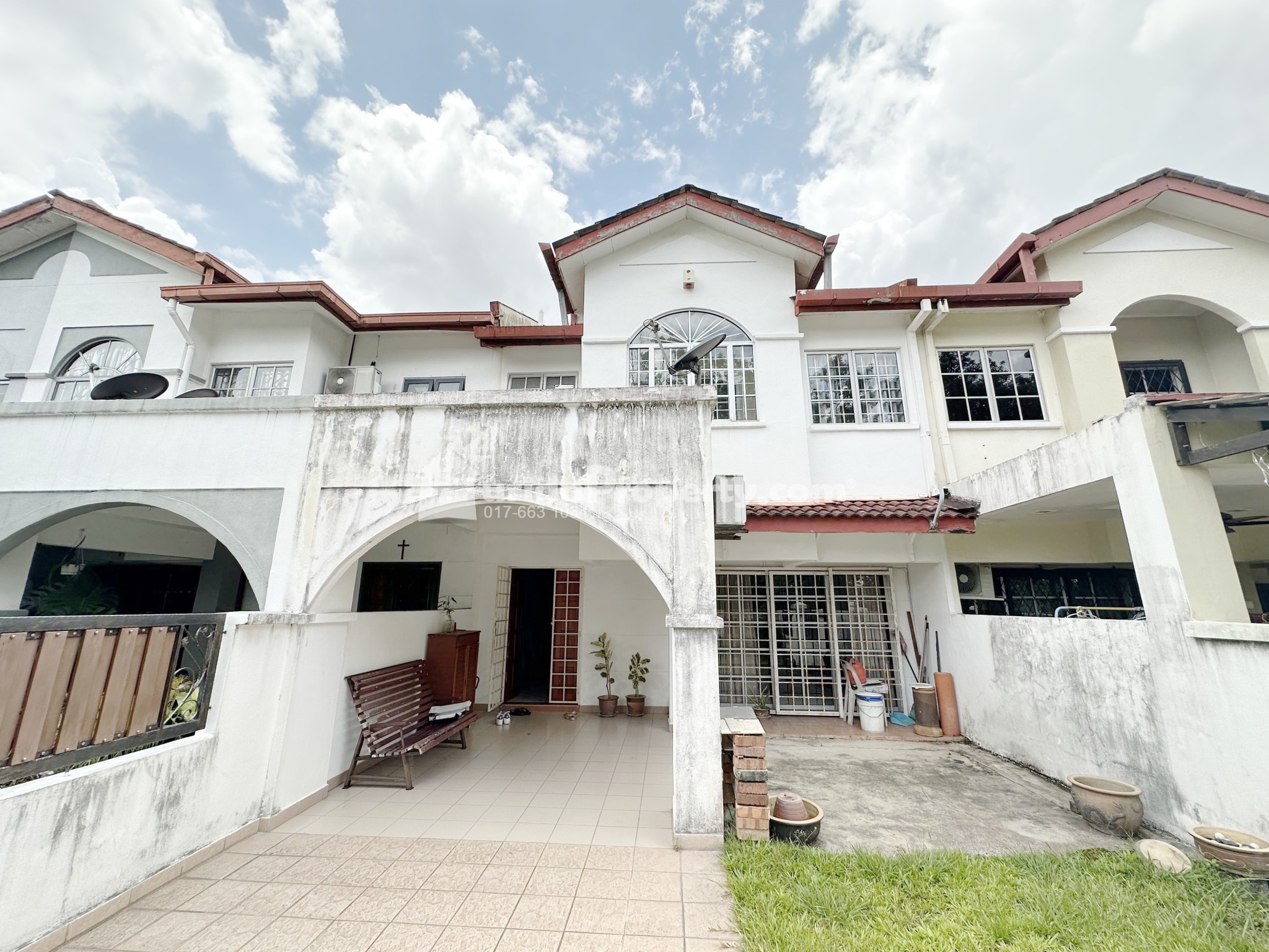 Terrace House For Sale at Anggerik Aranda