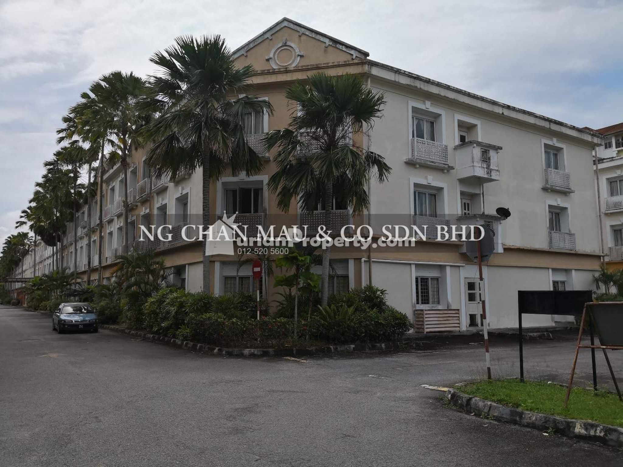 Serviced Residence For Auction at Laketown Apartment (Bukit Merah Resort)