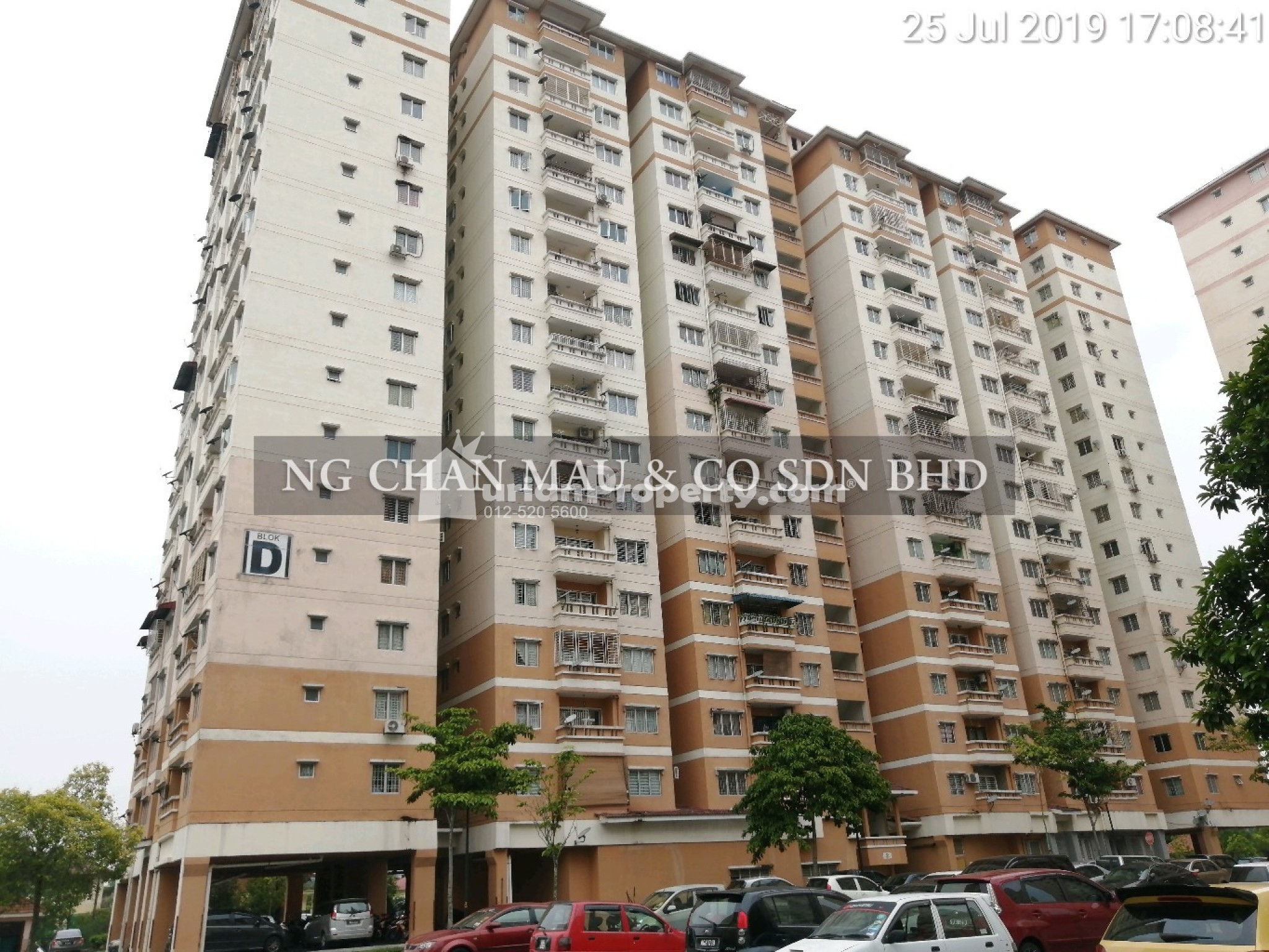 Apartment For Auction at Laguna Biru