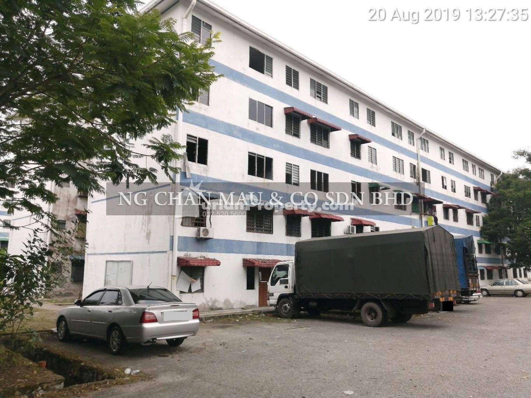 Flat For Auction at Taman Anggerik