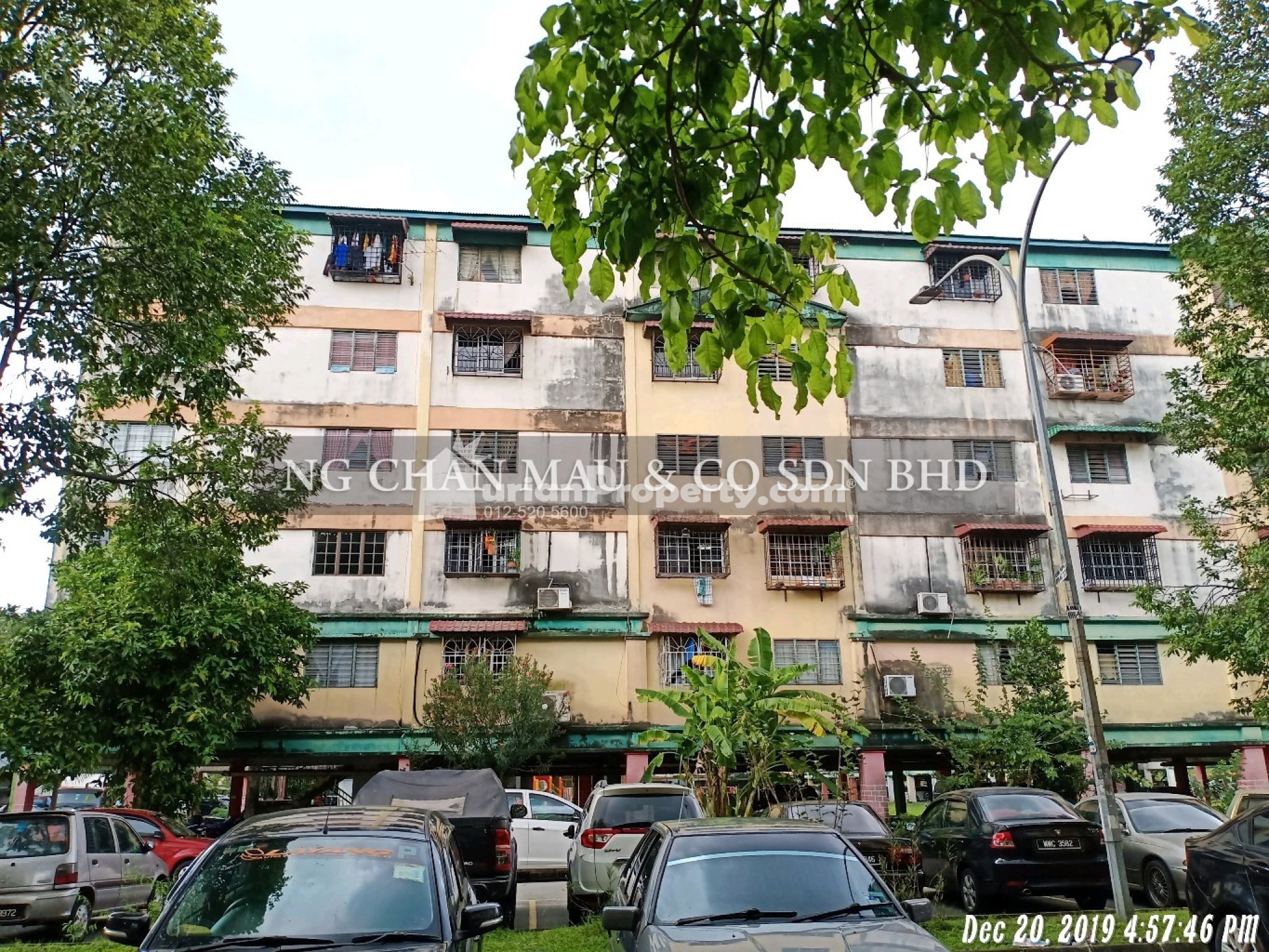 Flat For Auction at Taman Sri Lembayung