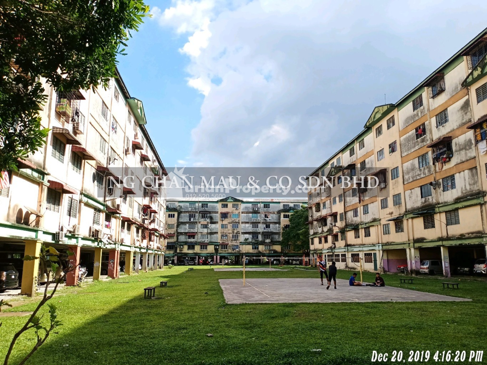 Flat For Auction at Taman Sri Lembayung