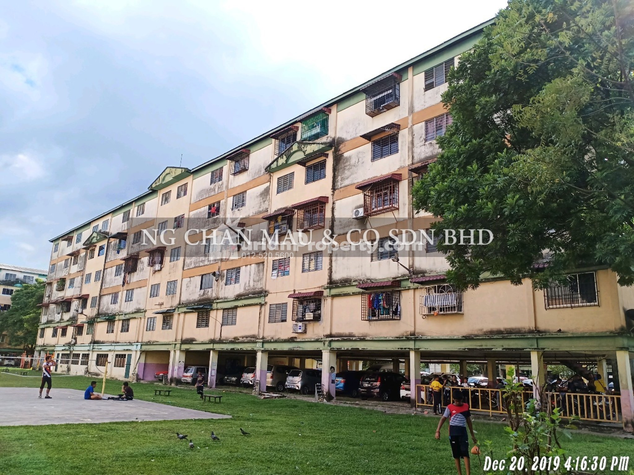Flat For Auction at Taman Sri Lembayung