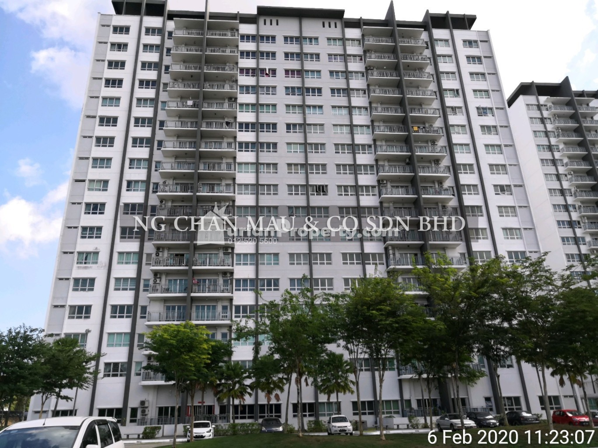 Apartment For Auction at Idaman Residences