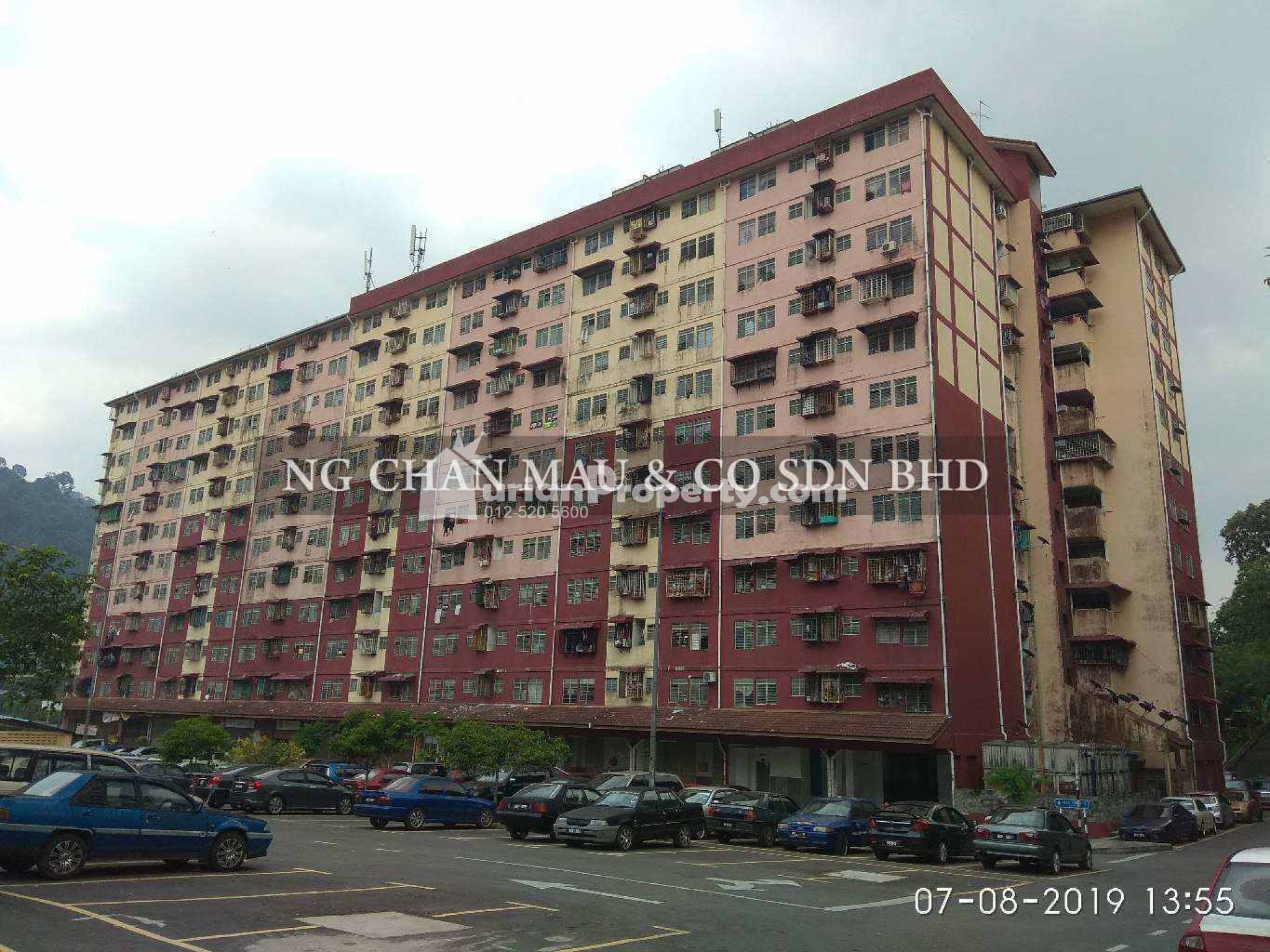 Flat For Auction at Pangsapuri Desa Lembah Permai