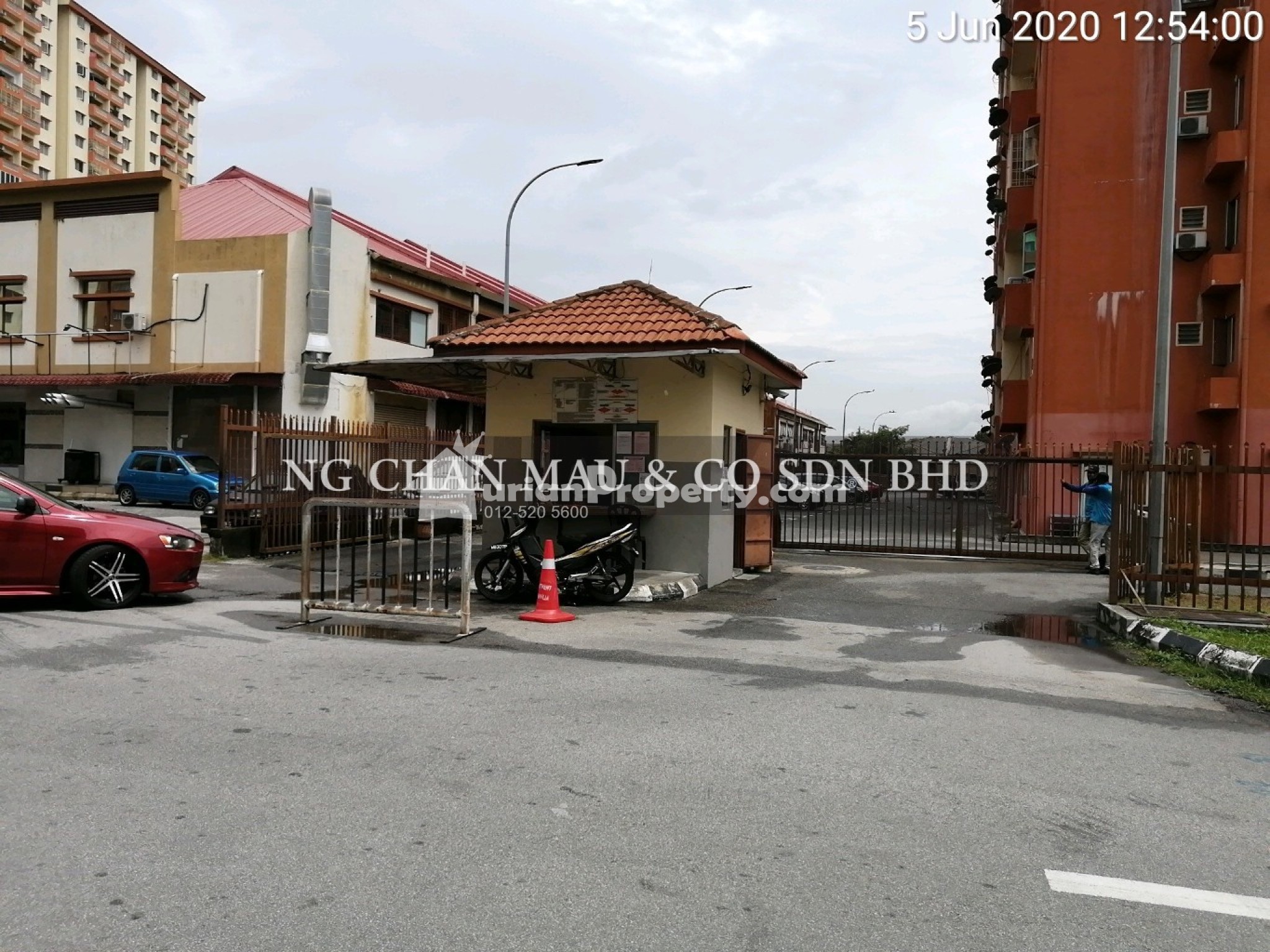 Apartment For Auction at Sri Dahlia Apartment
