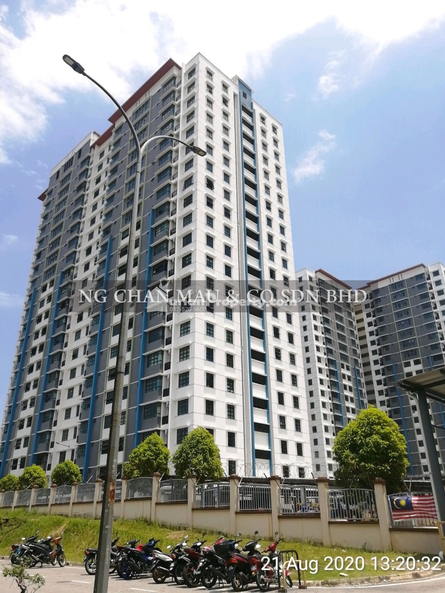 Condo For Auction at Unipark Condominium