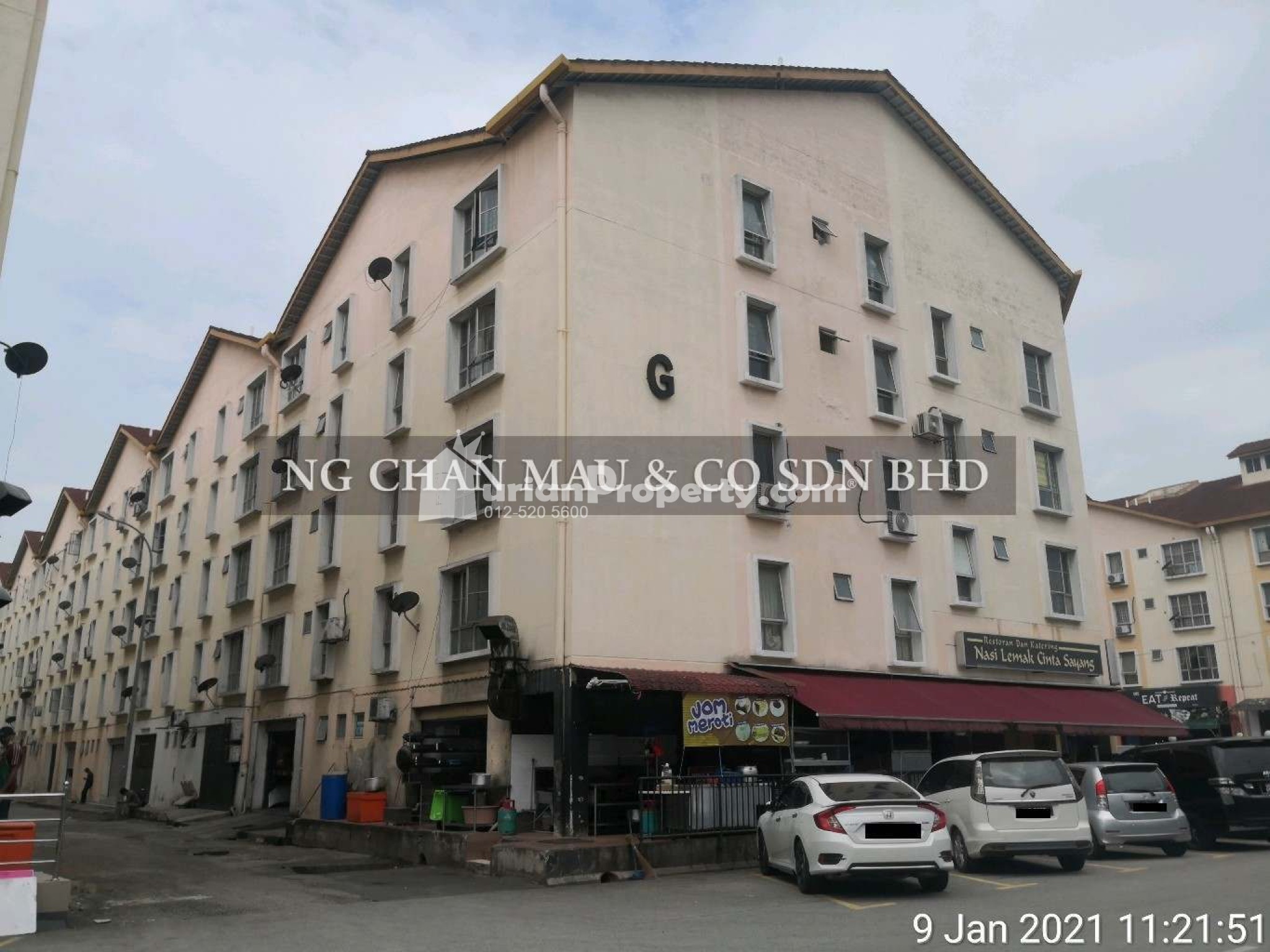 Apartment For Auction at Pusat Komersial