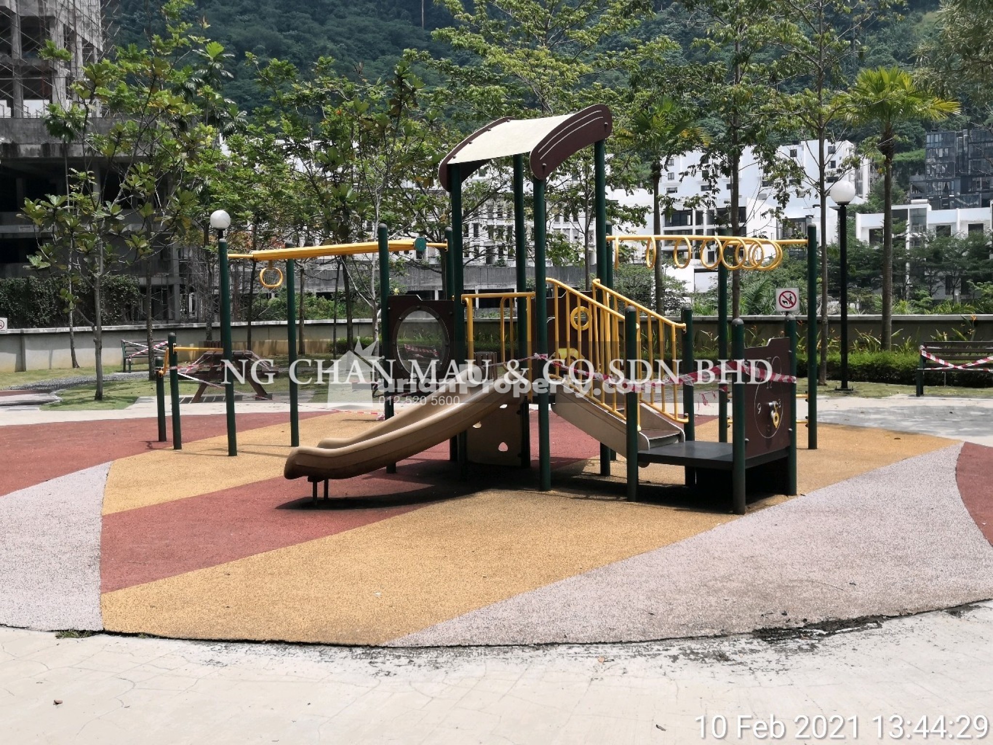 Condo For Auction at Armanee Terrace