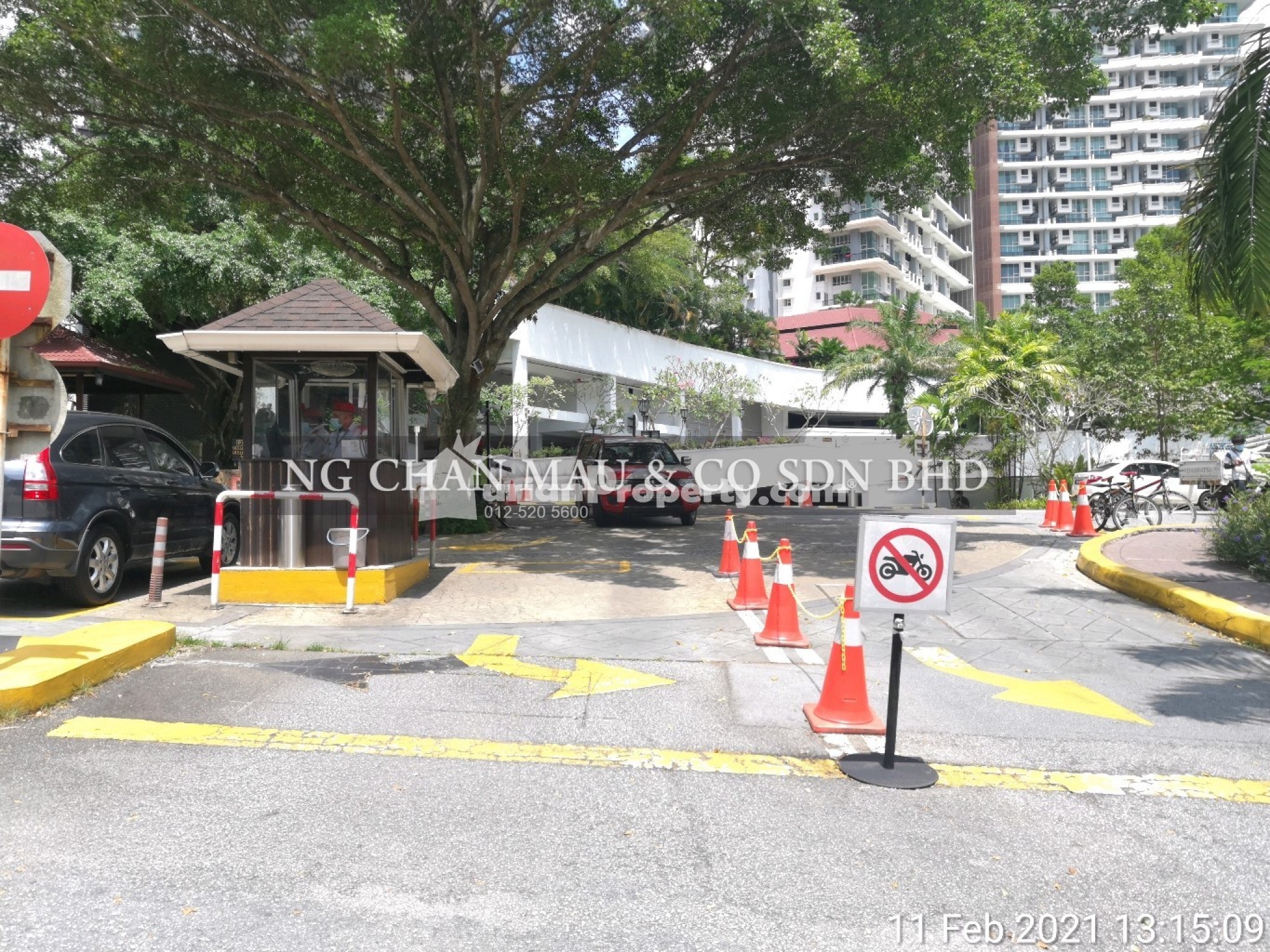 Condo For Auction at Armanee Terrace