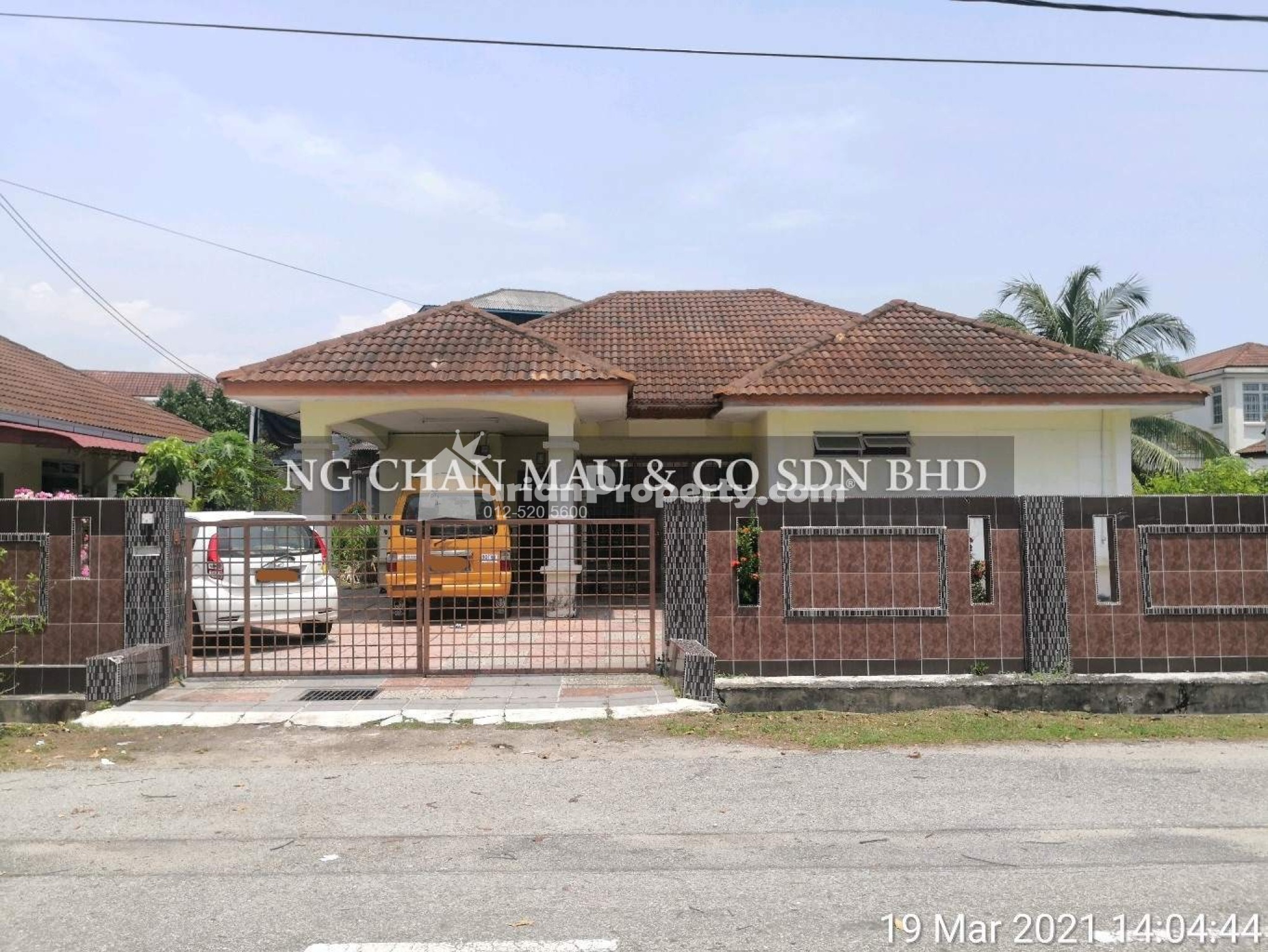 Bungalow House For Auction at Pantai Sepang Putra