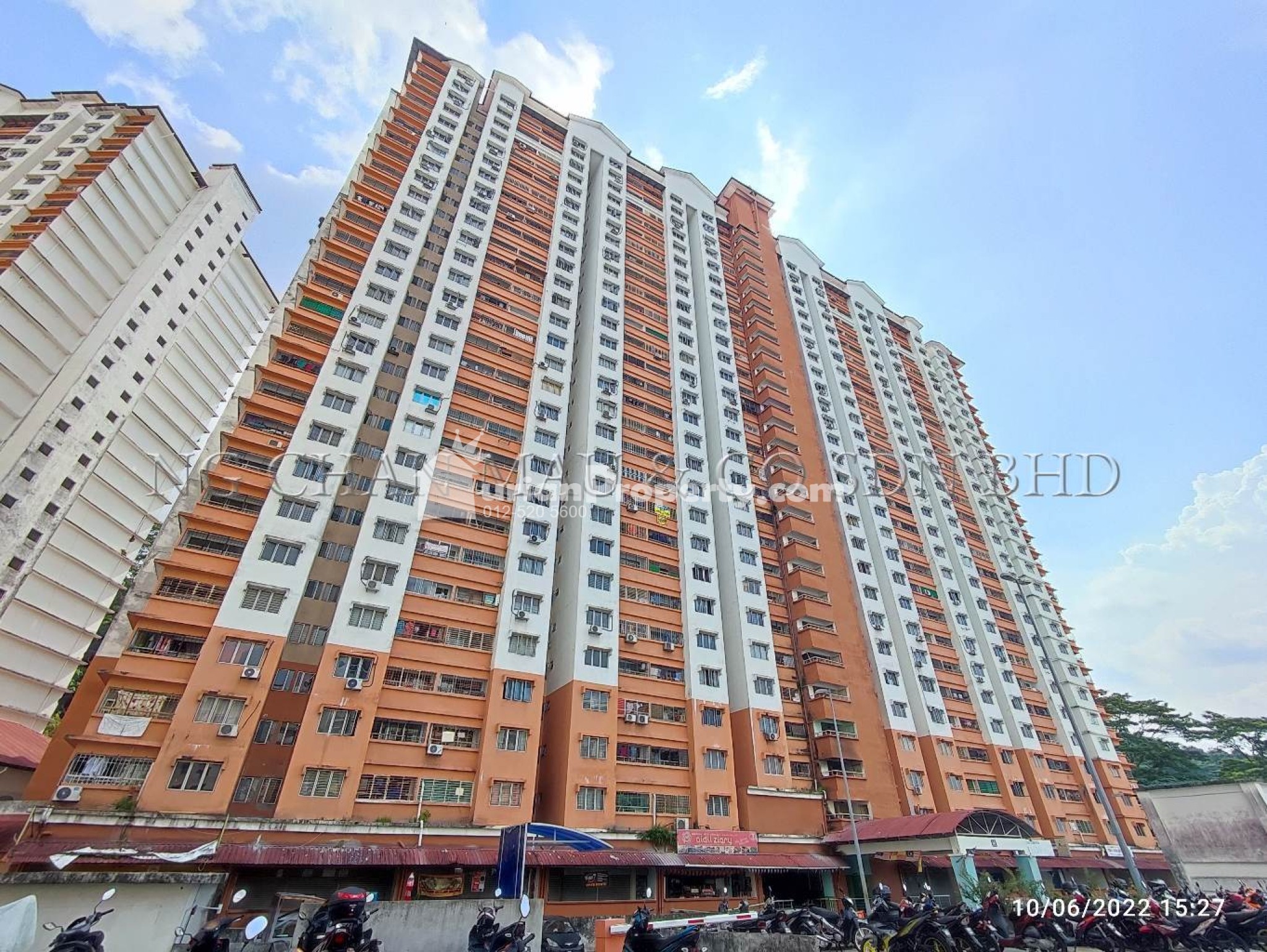 Apartment For Auction at Flora Damansara Apartment