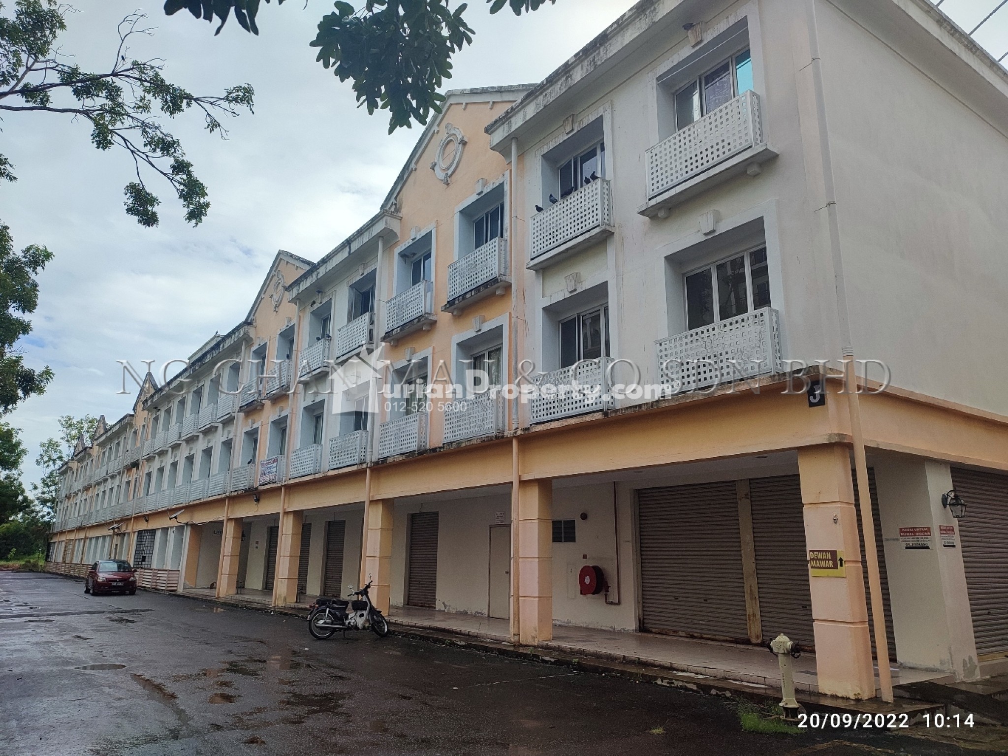 Serviced Residence For Auction at Laketown Apartment (Bukit Merah Resort)