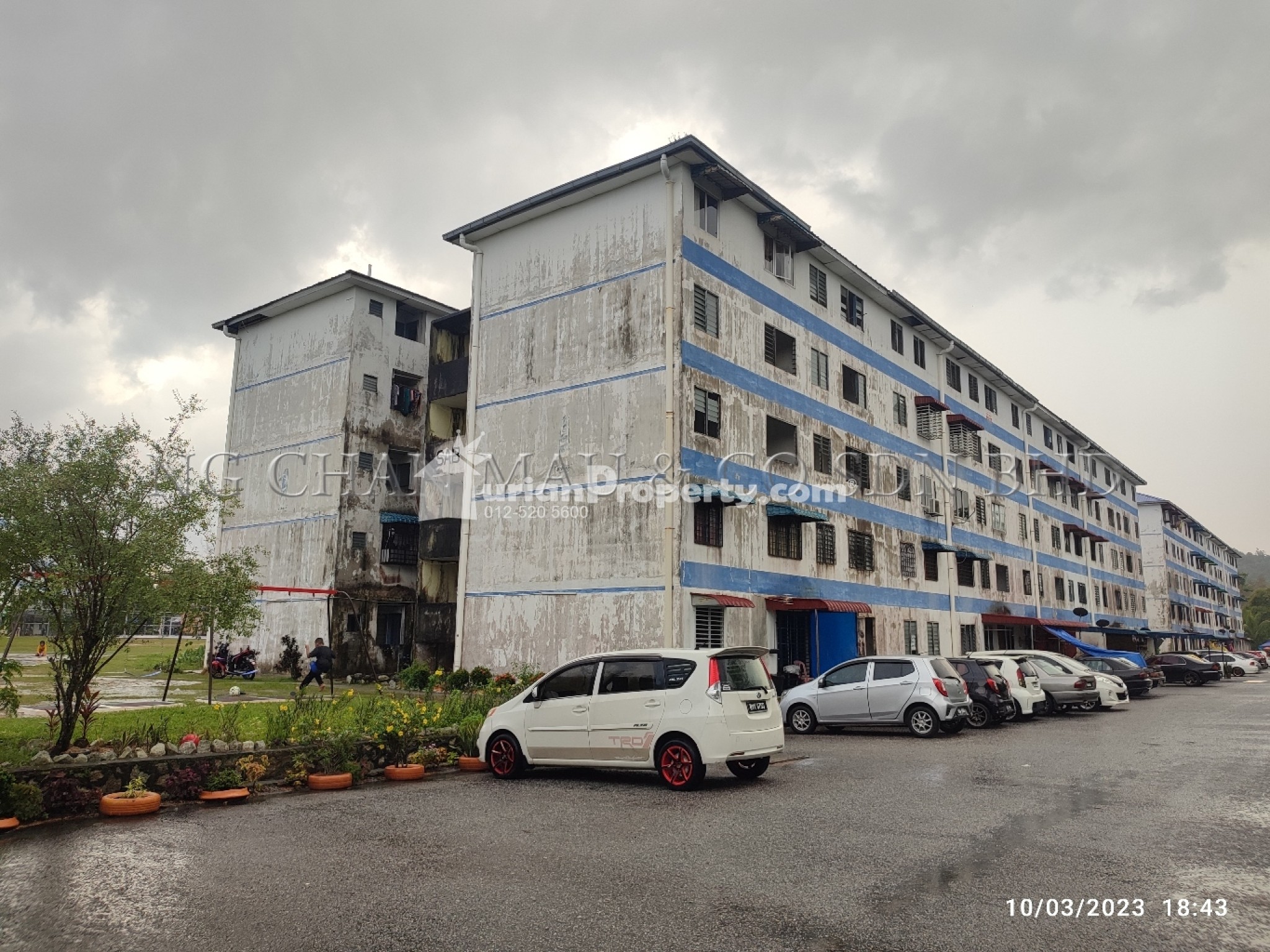 Flat For Auction at Pangsapuri Sri Anggerik 3