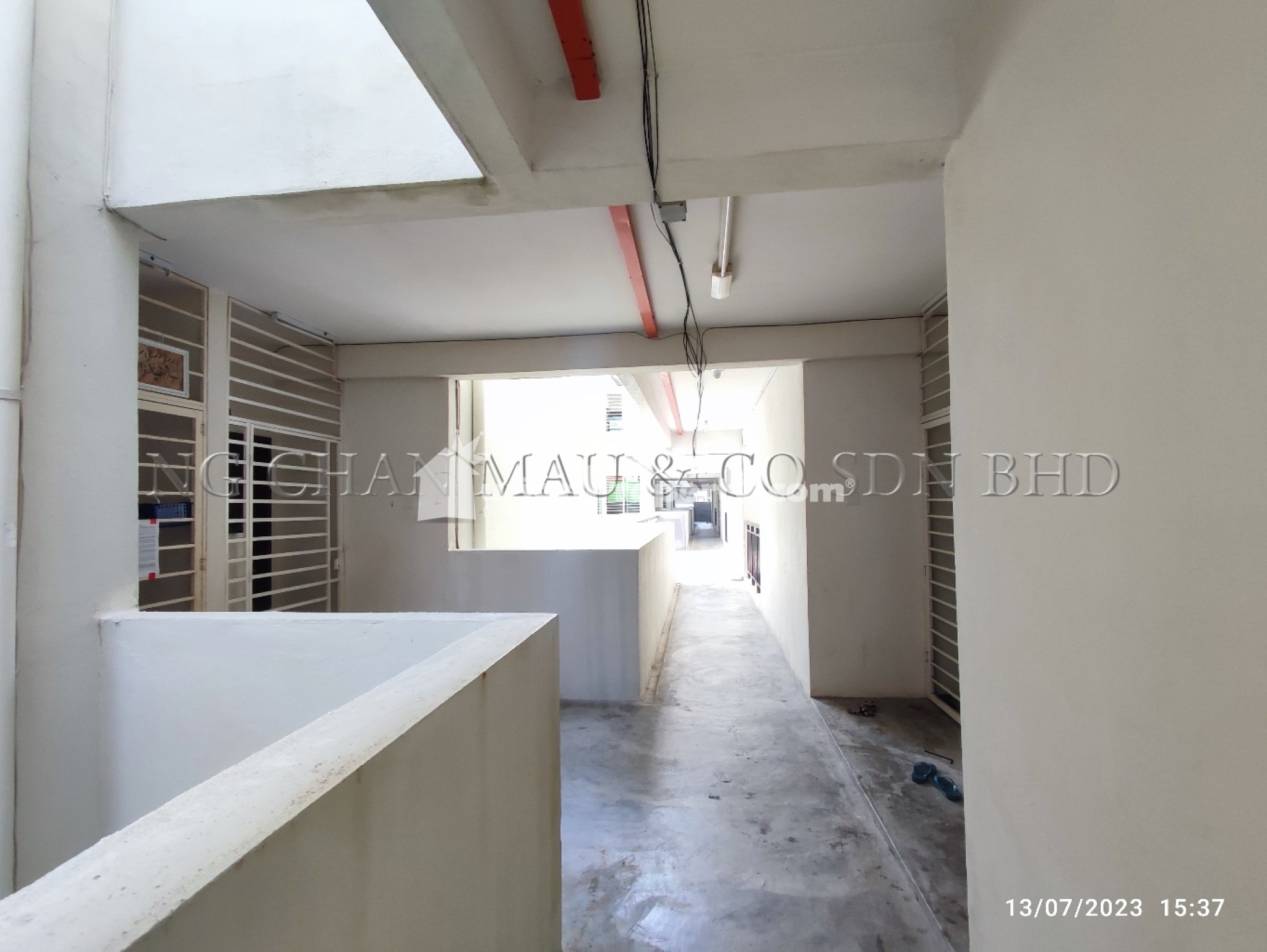 Apartment For Auction at Residensi Warnasari 2