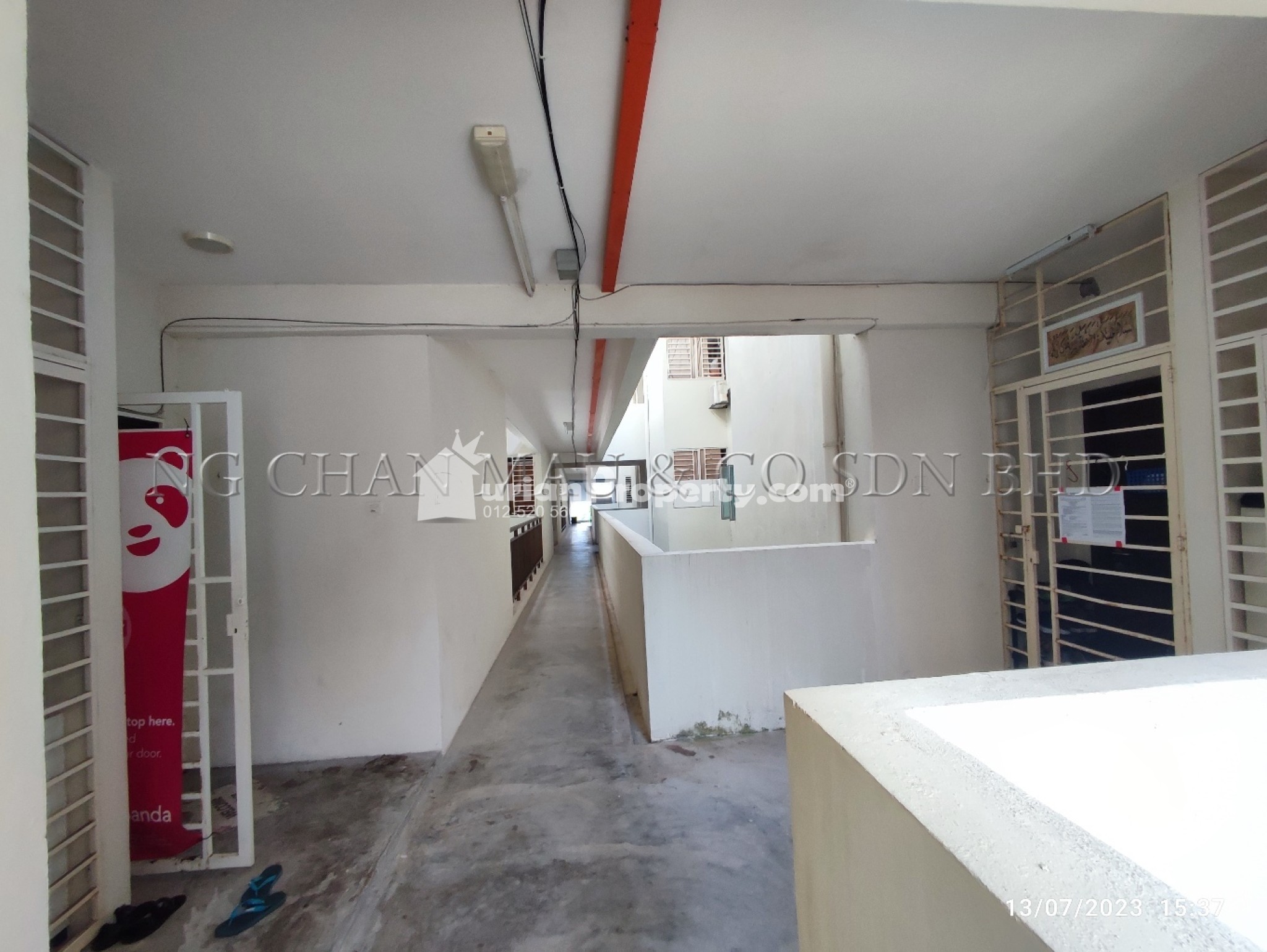 Apartment For Auction at Residensi Warnasari 2