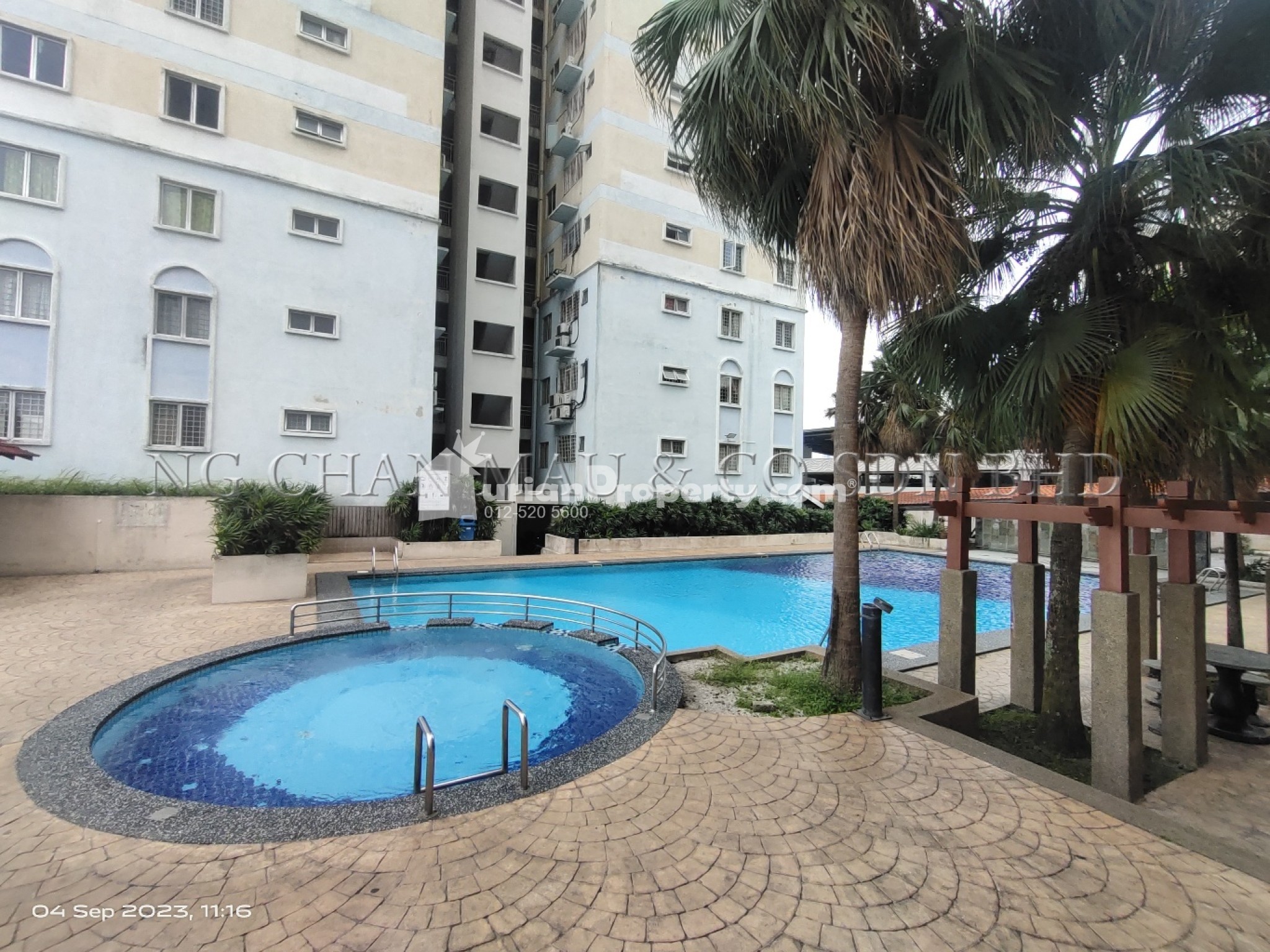 Apartment For Auction at Vista Prima