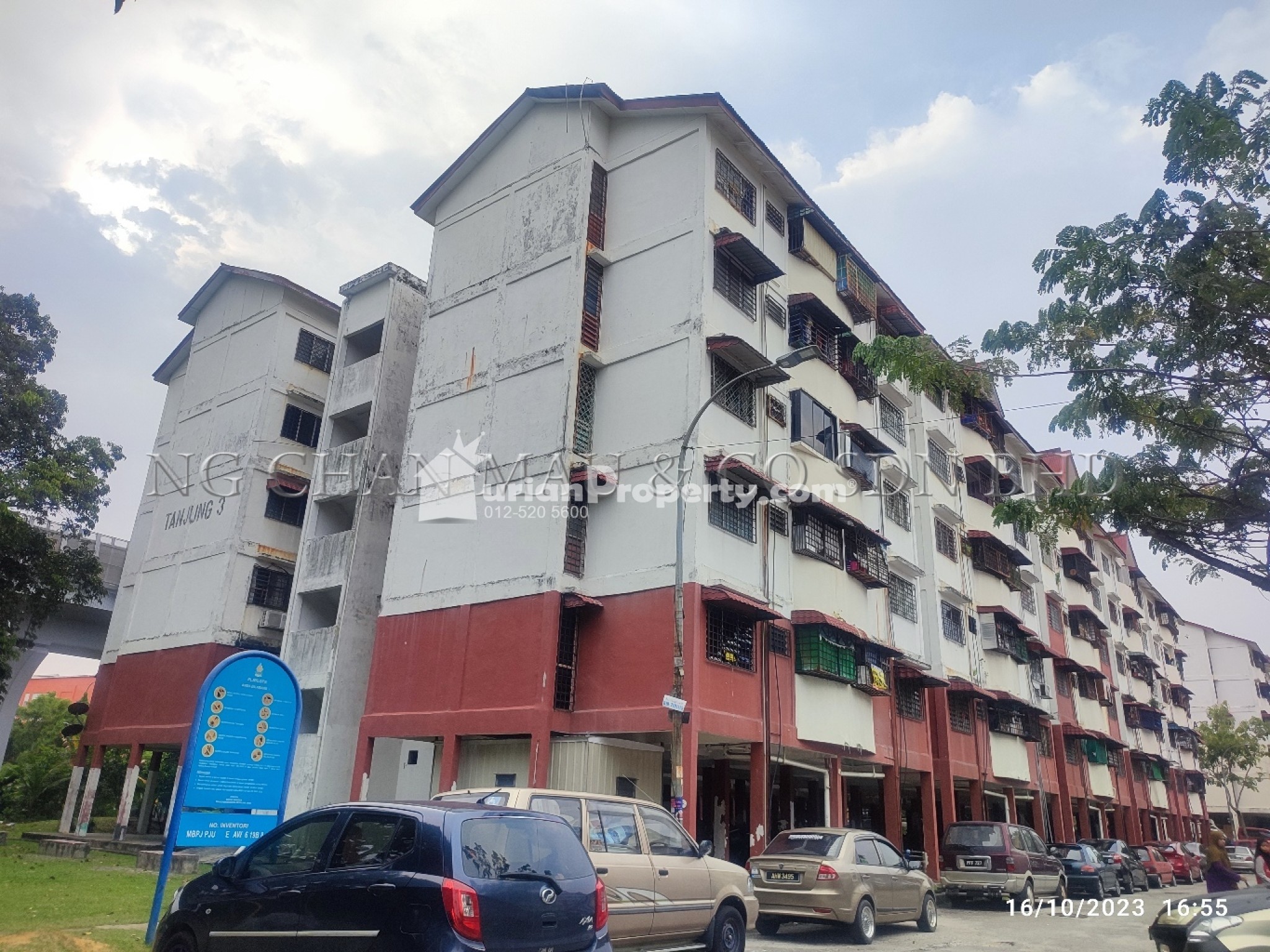 Flat For Auction at Gugusan Tanjung