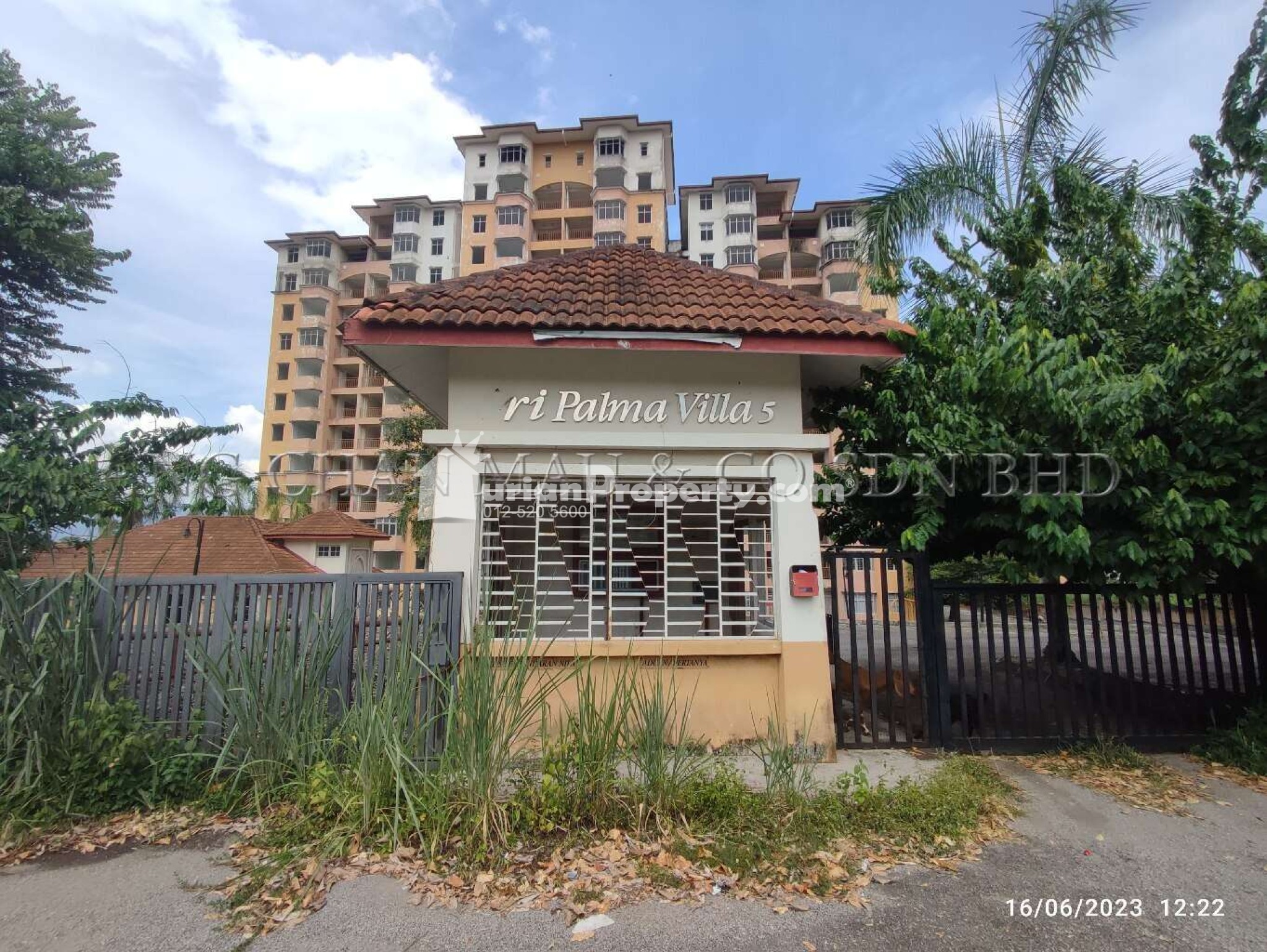 Apartment For Auction at Sri Palma Villa