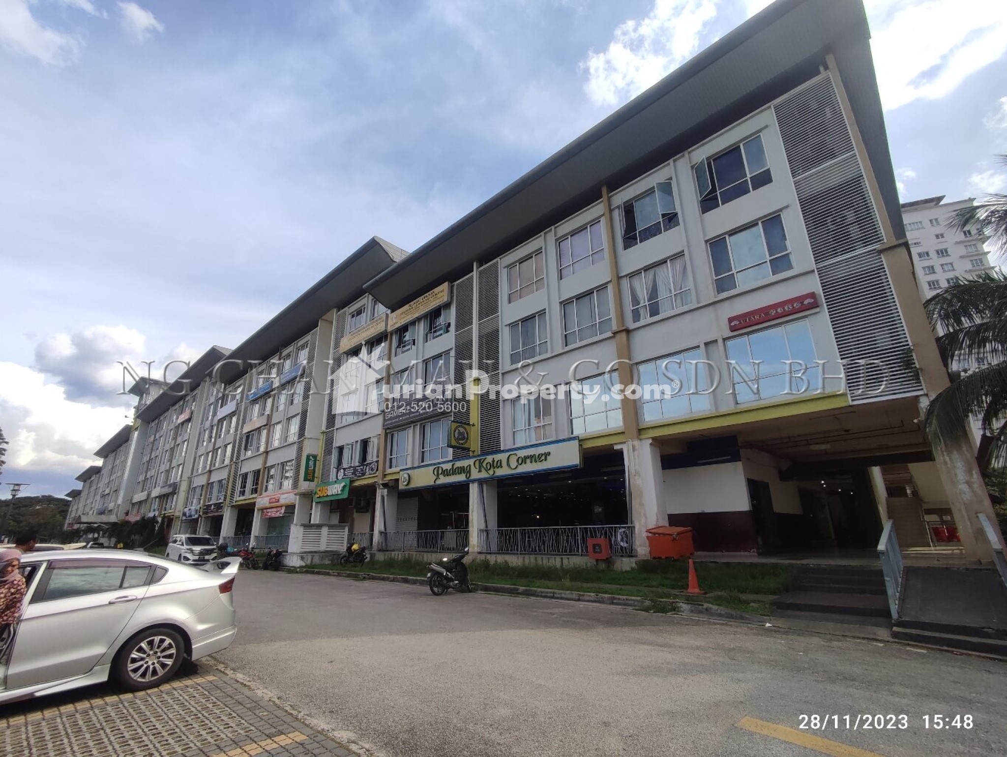 Shop For Auction at Cova Square