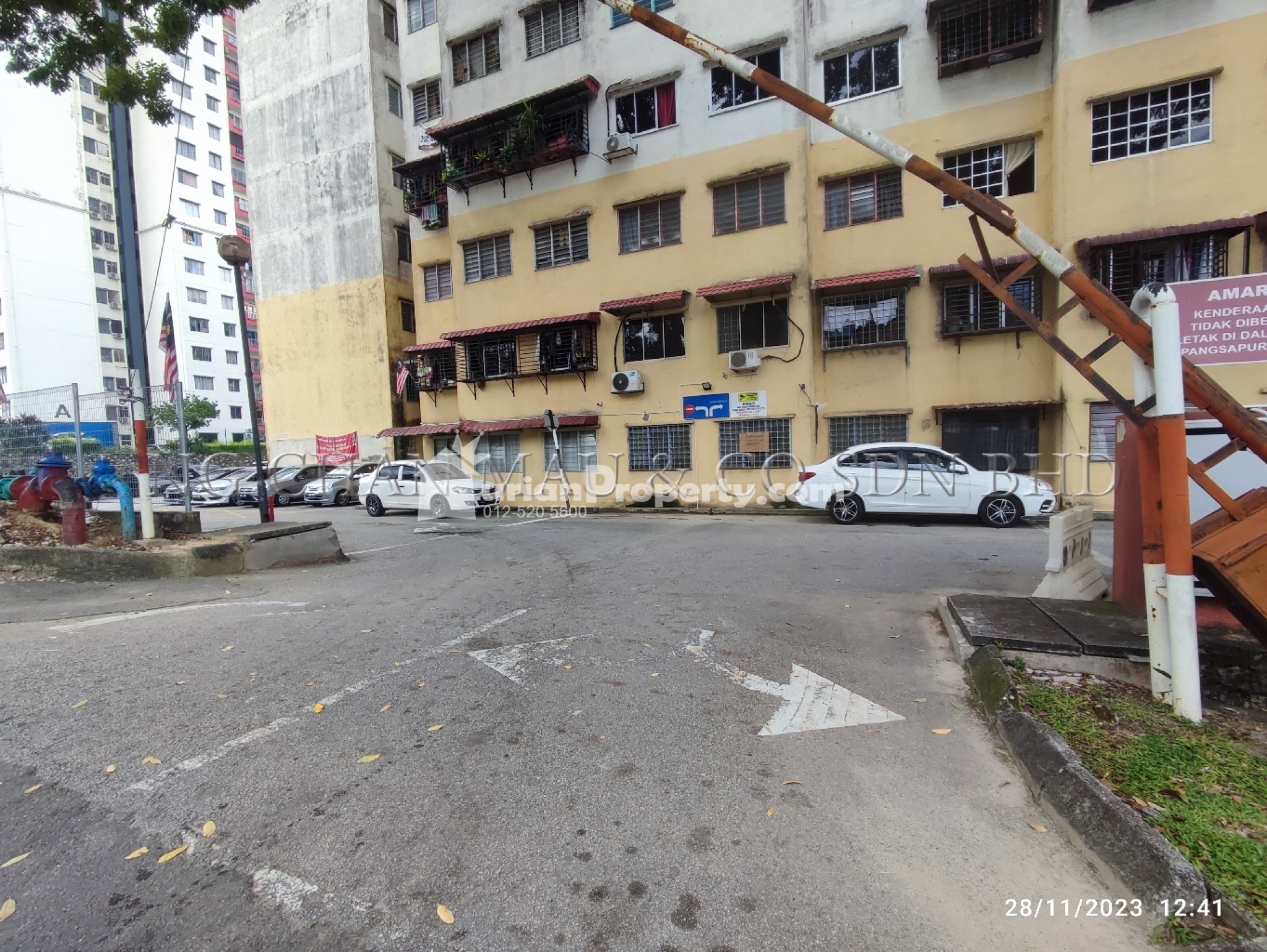 Apartment For Auction at Ruselia Apartment