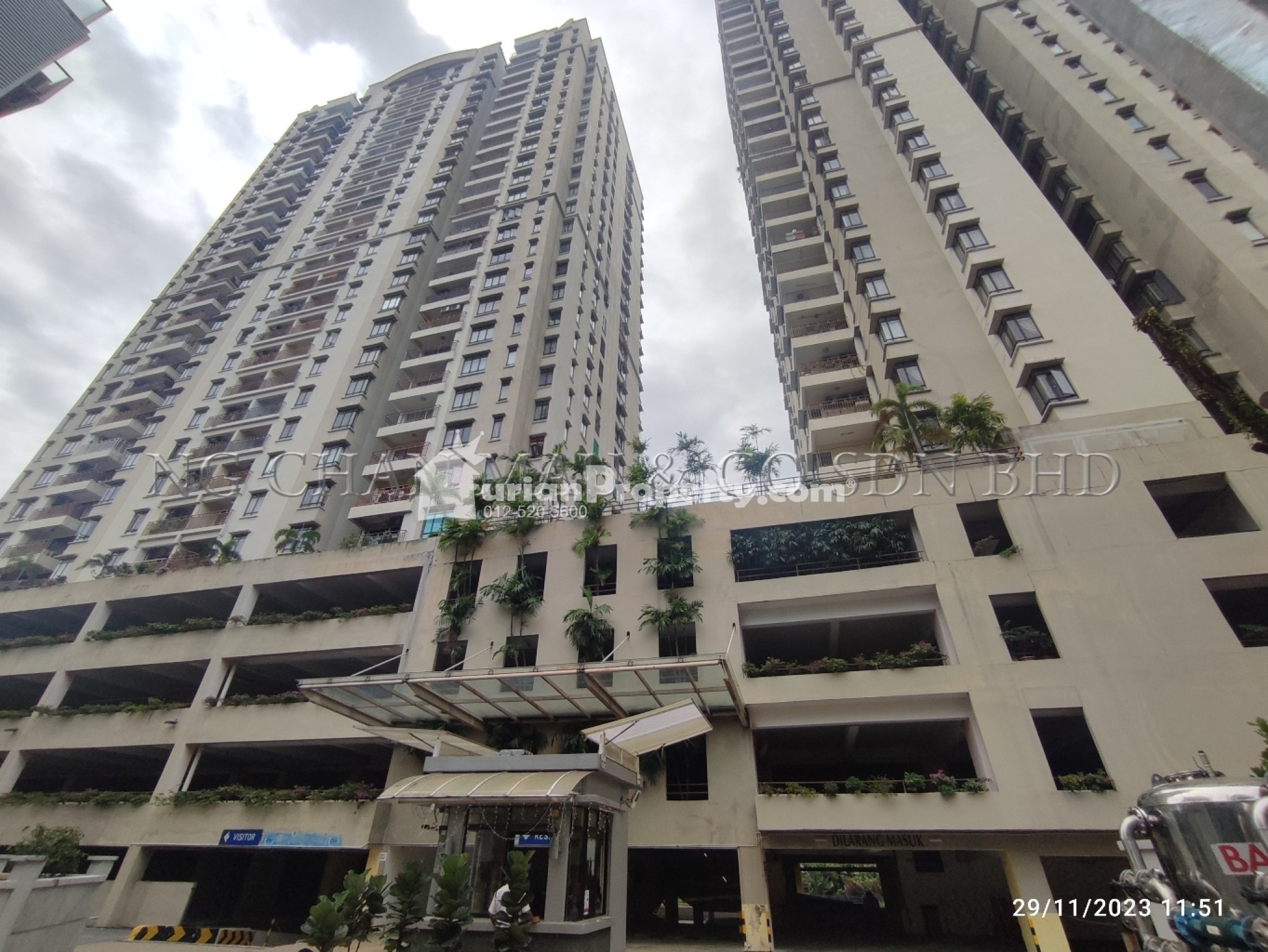 Condo For Auction at Rivercity