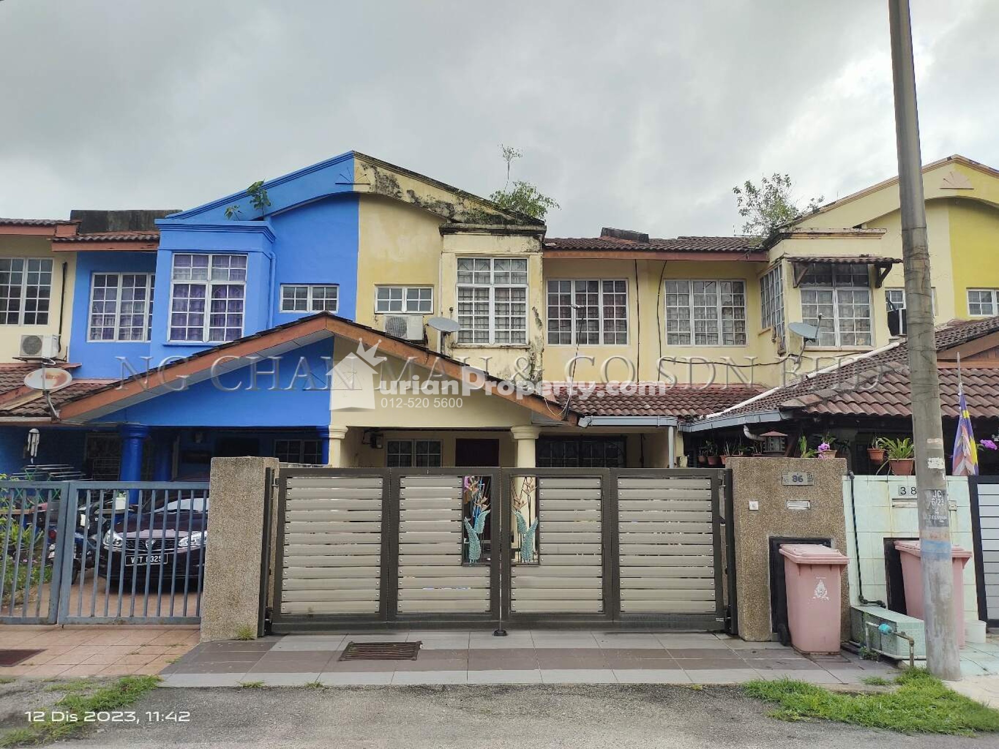 Terrace House For Auction at Section 6