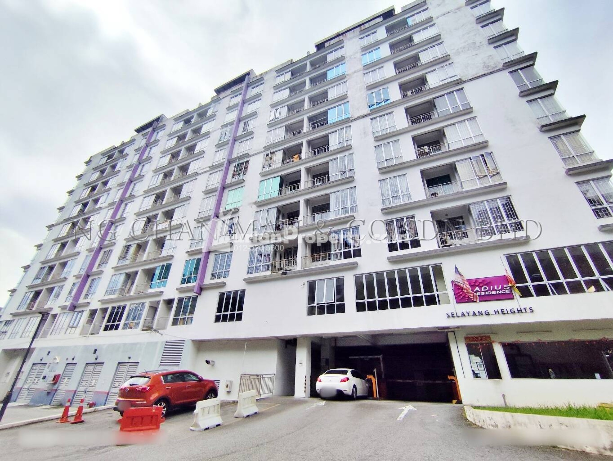 Apartment For Auction at Radius Residence