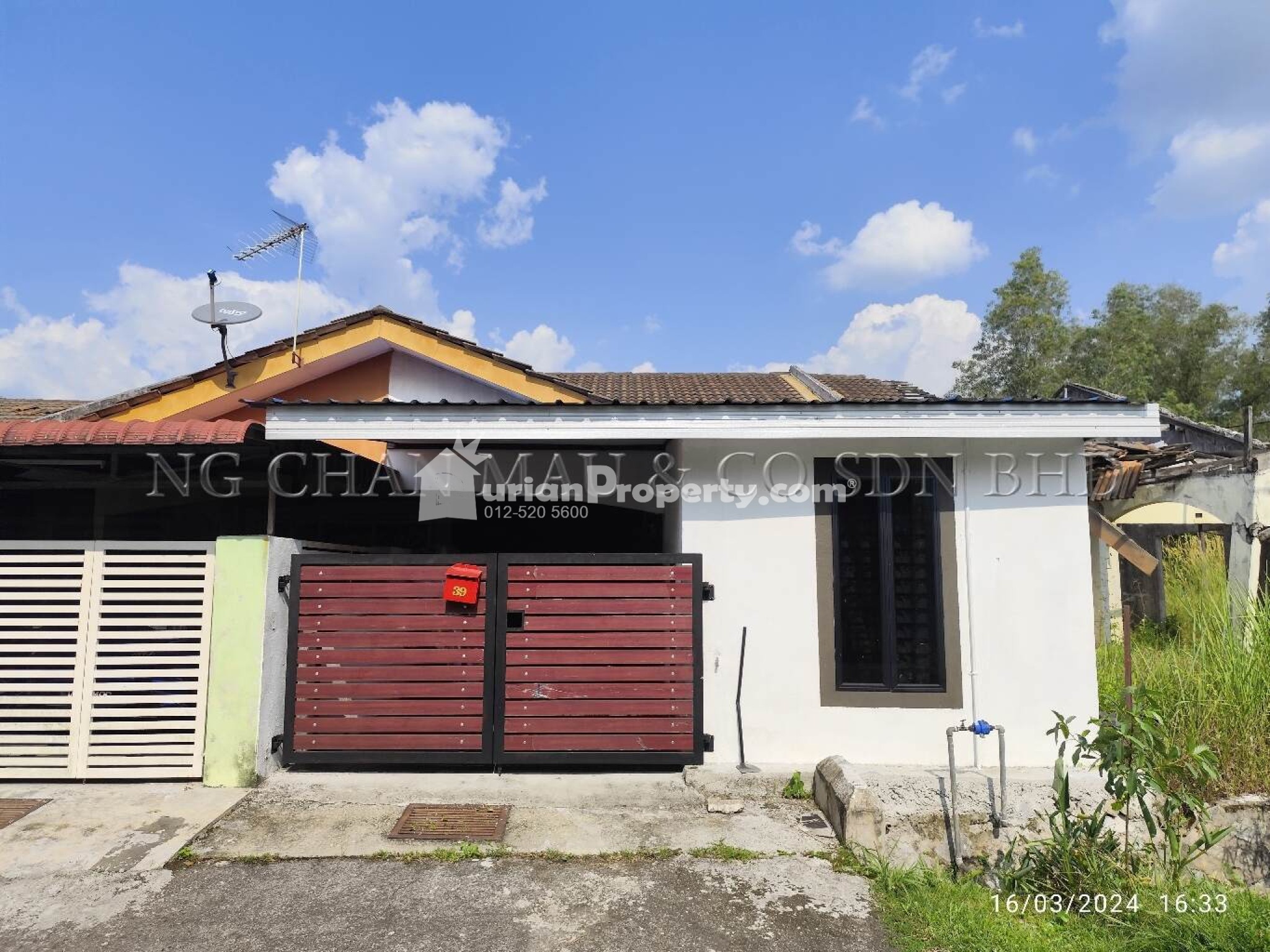 Terrace House For Auction at Taman Widuri
