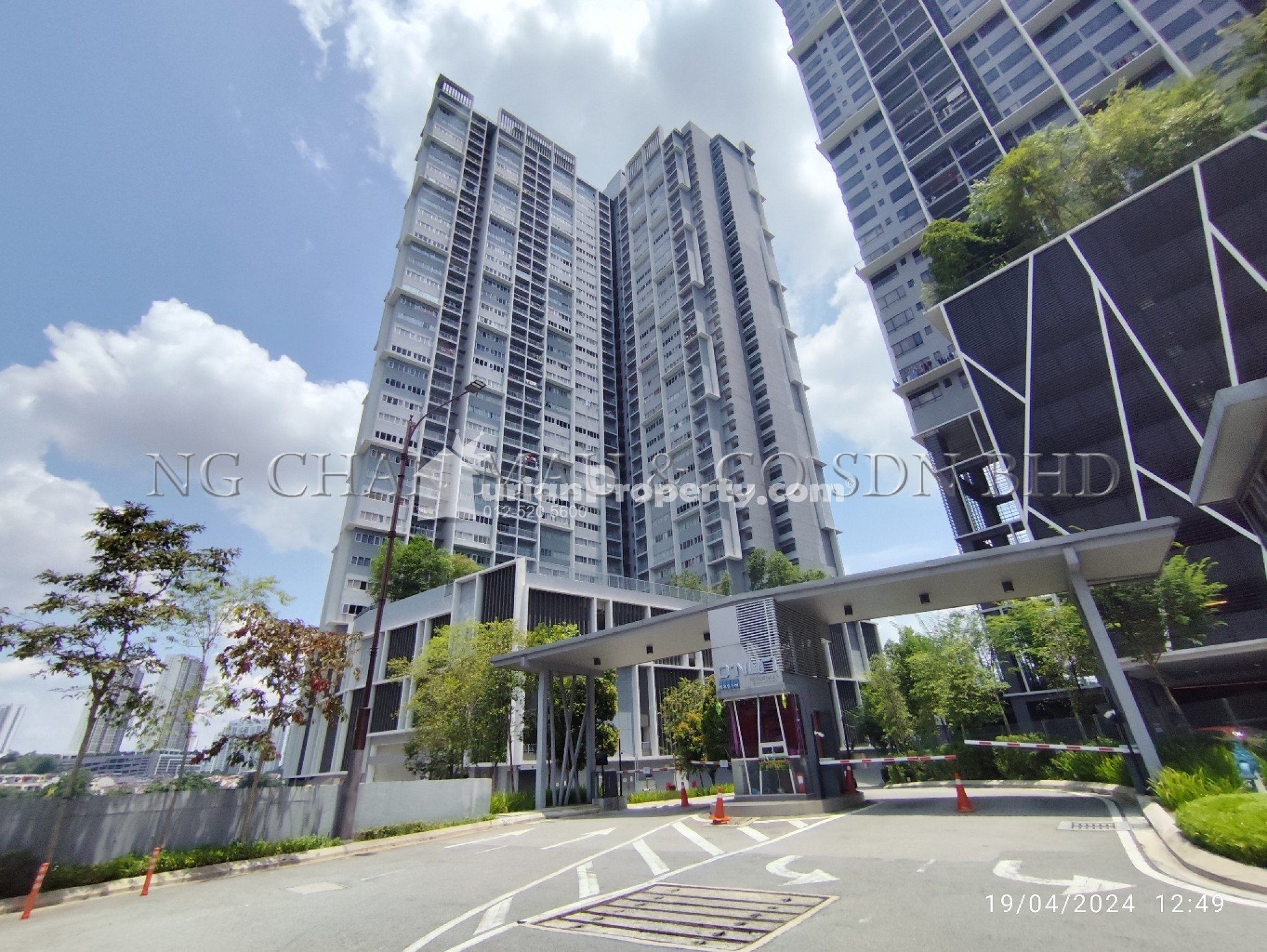 Apartment For Auction at D'Nuri Residences