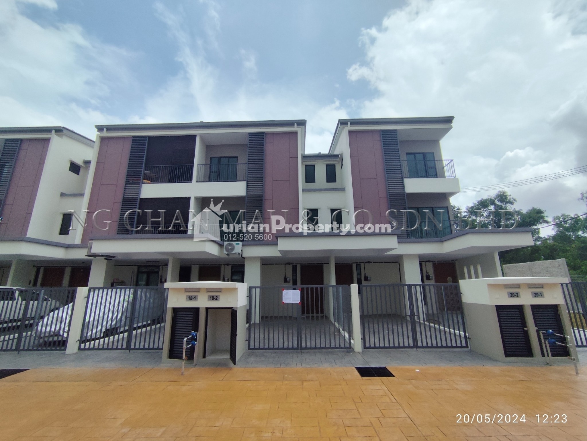Terrace House For Auction at Elegan