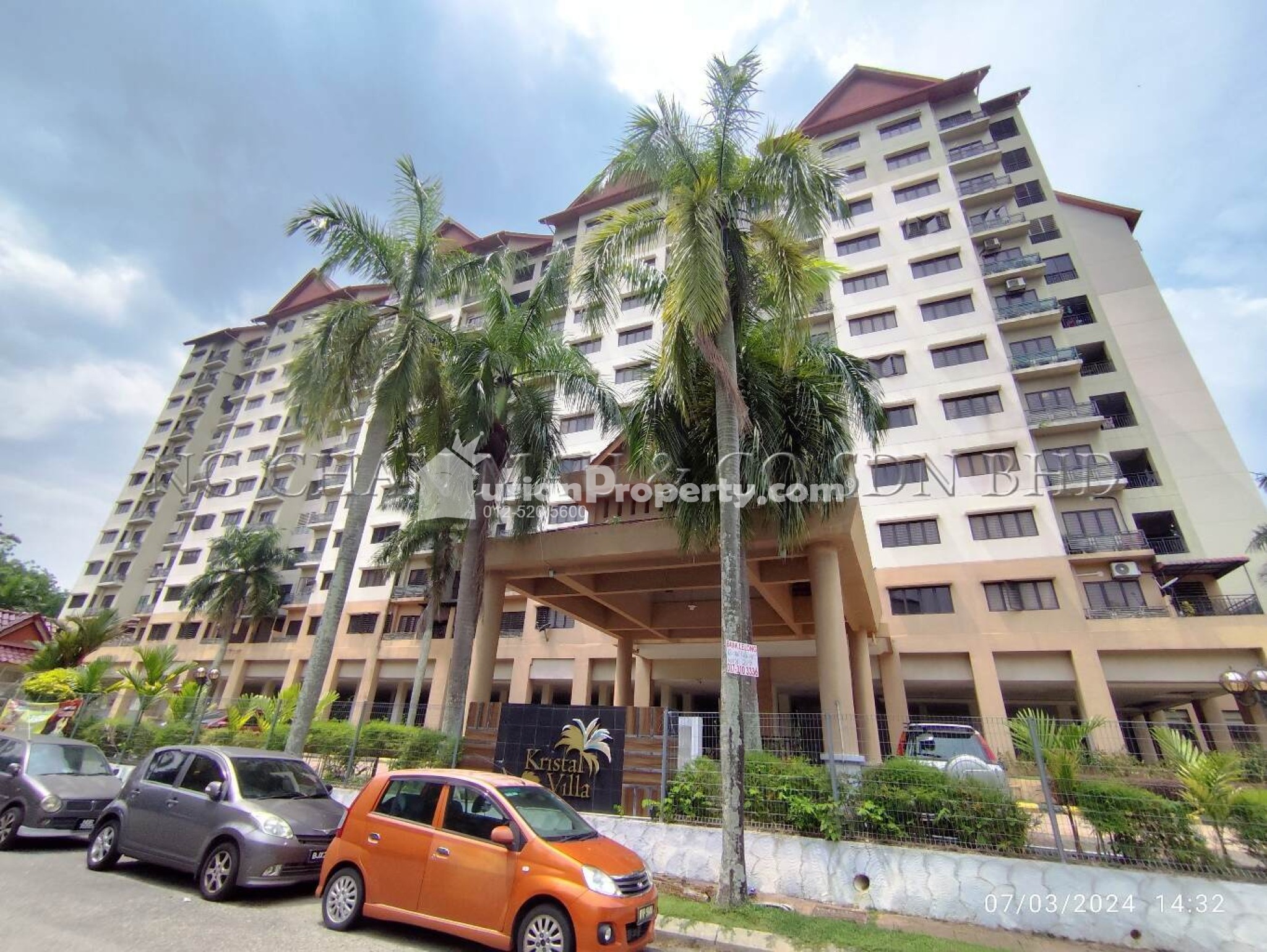 Apartment For Auction at Kristal Villa