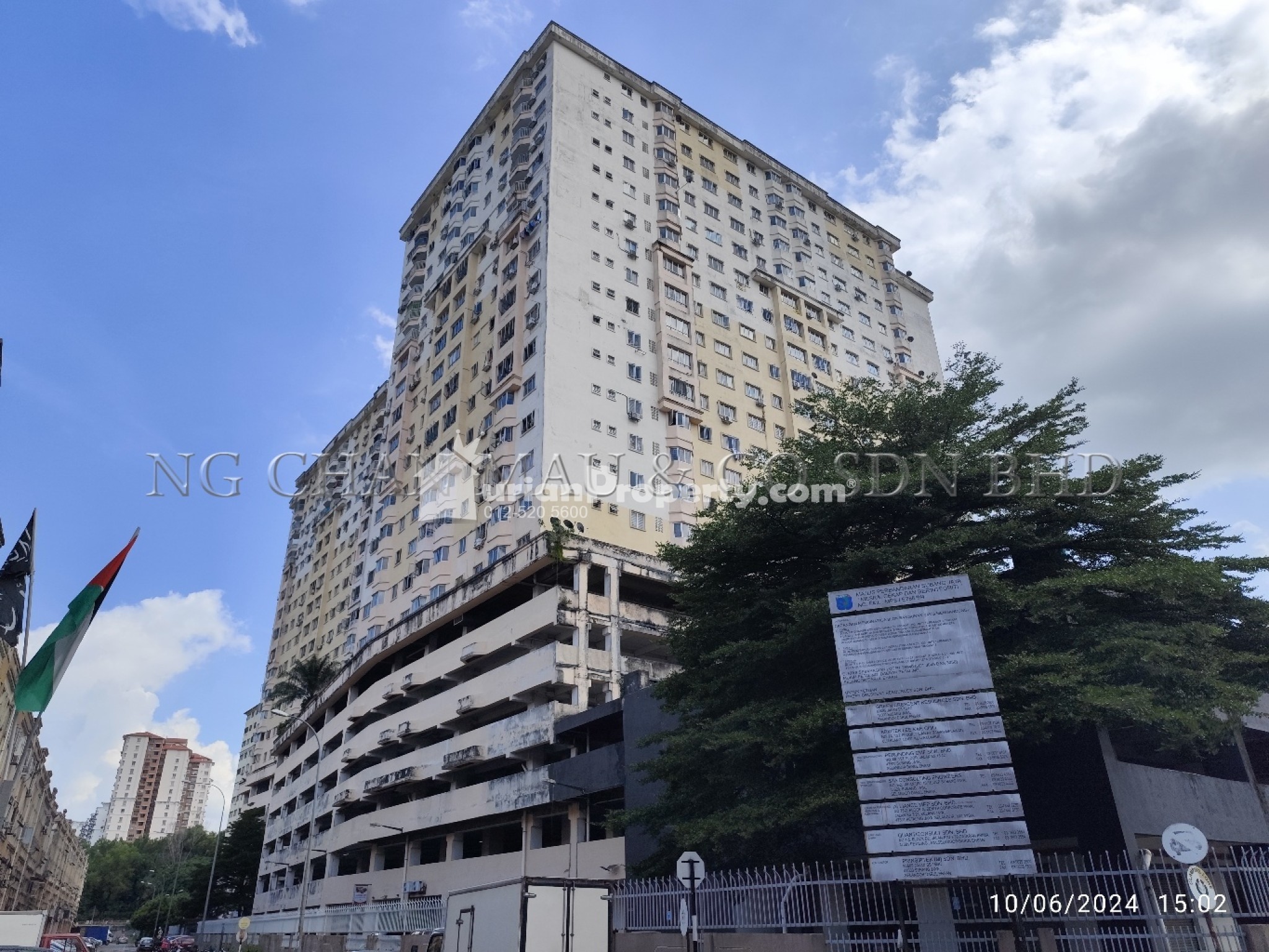 Serviced Residence For Auction at Serdang Skyvillas