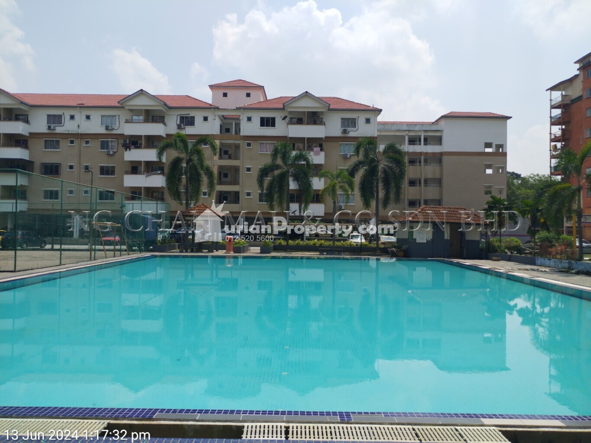 Apartment For Auction at Golden Villa
