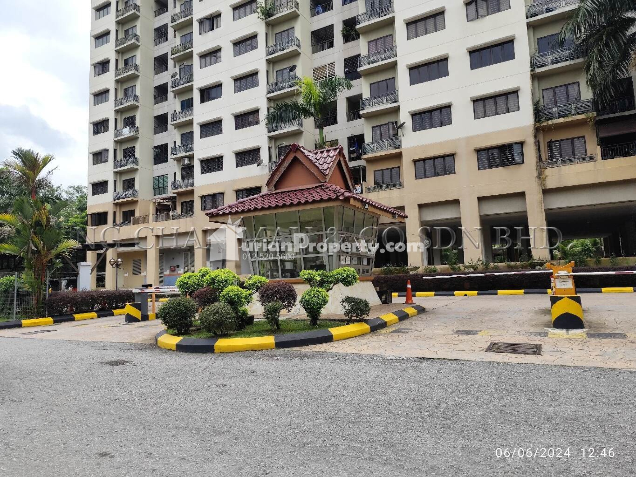 Apartment For Auction at Kristal Villa
