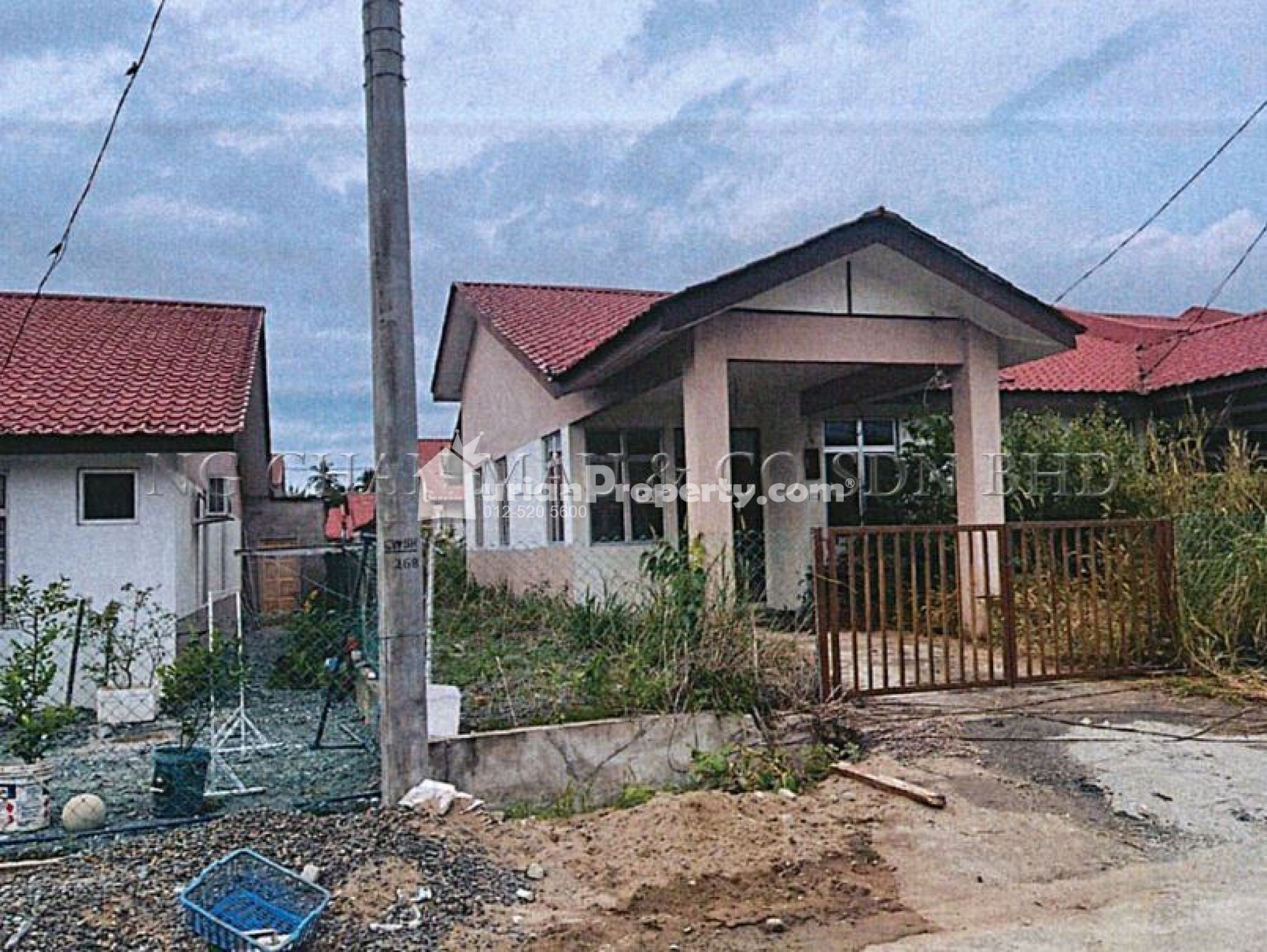 Terrace House For Auction at Taman Cenderawasih