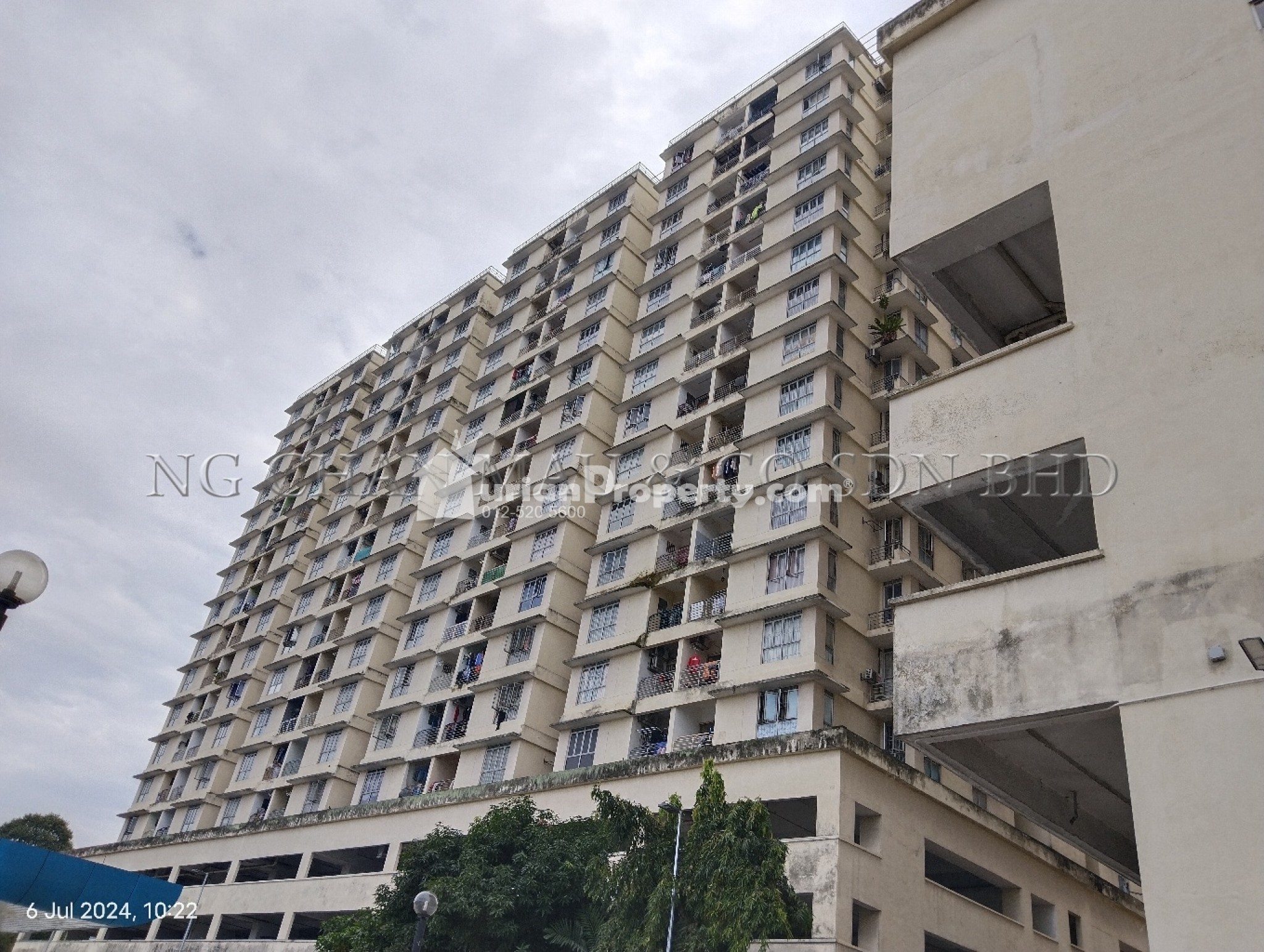 Apartment For Auction at Warisan Cityview