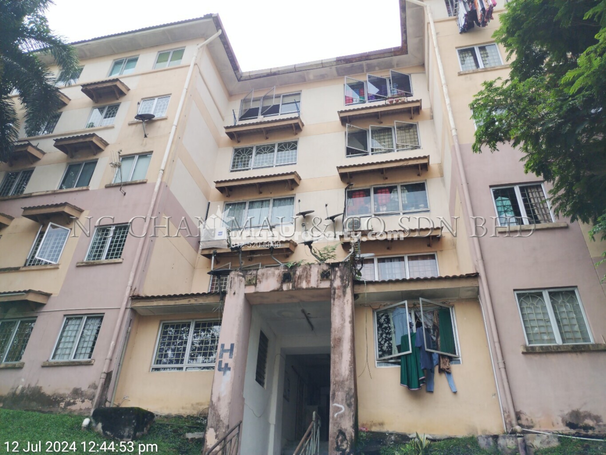 Apartment For Auction at Saujana Apartment