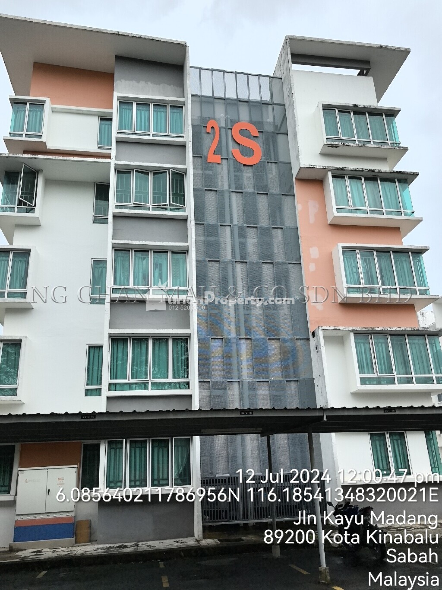 Apartment For Auction at University Utama Condominium