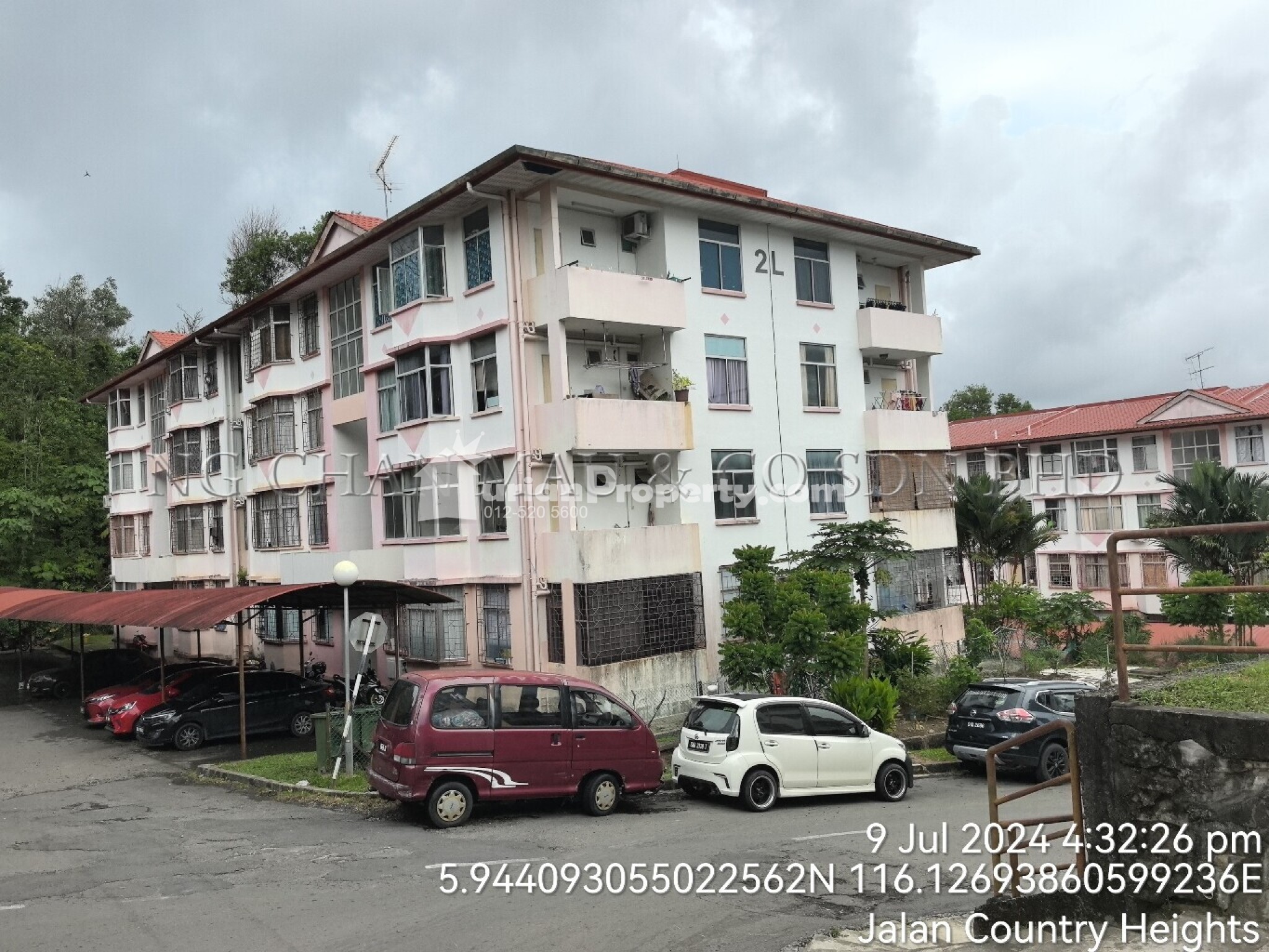 Apartment For Auction at Country Heights Apartments 2