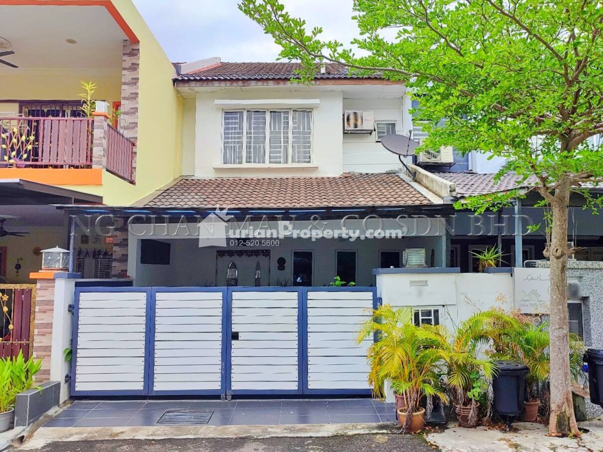 Terrace House For Auction at Villa Laksamana