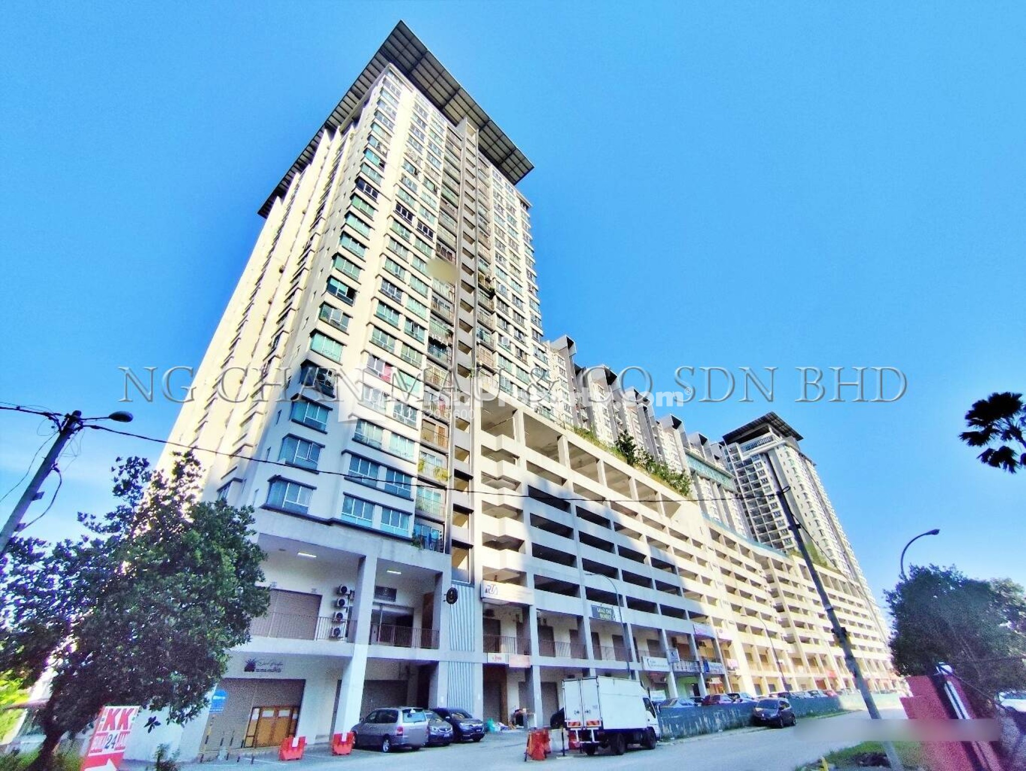 Shop Office For Auction at Amara Service Residences