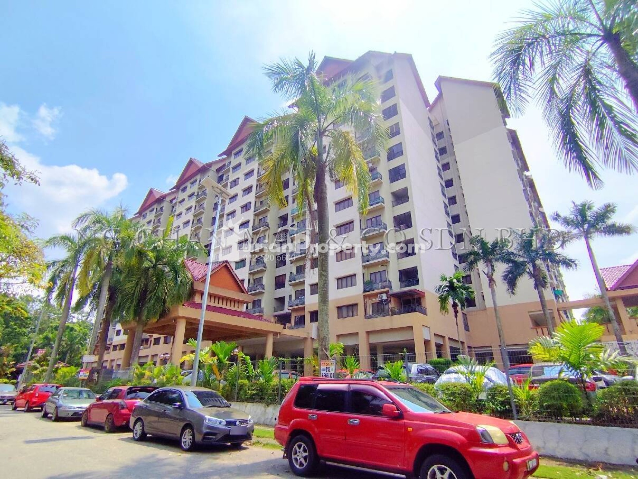 Apartment For Auction at Kristal Villa