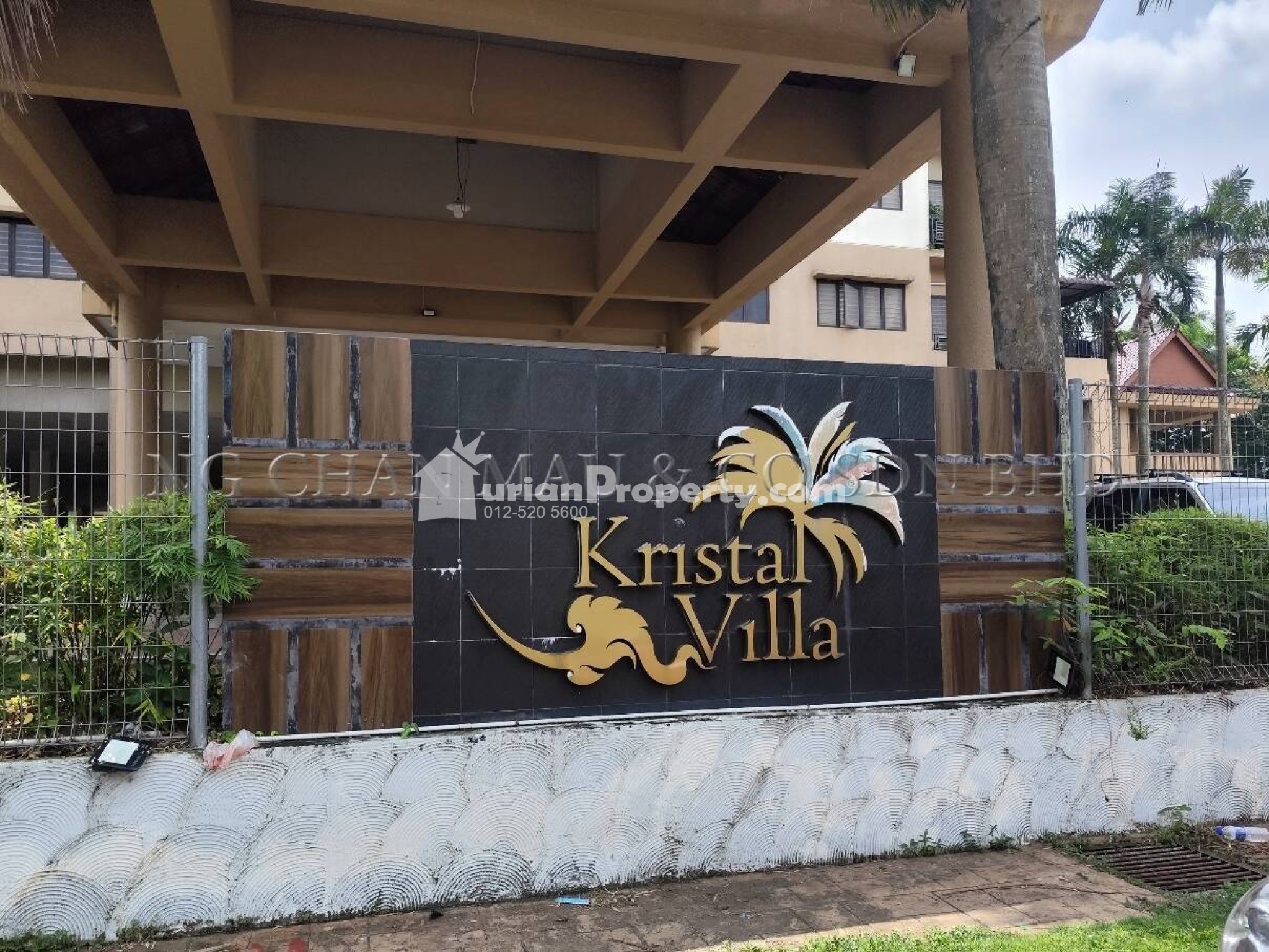 Apartment For Auction at Kristal Villa